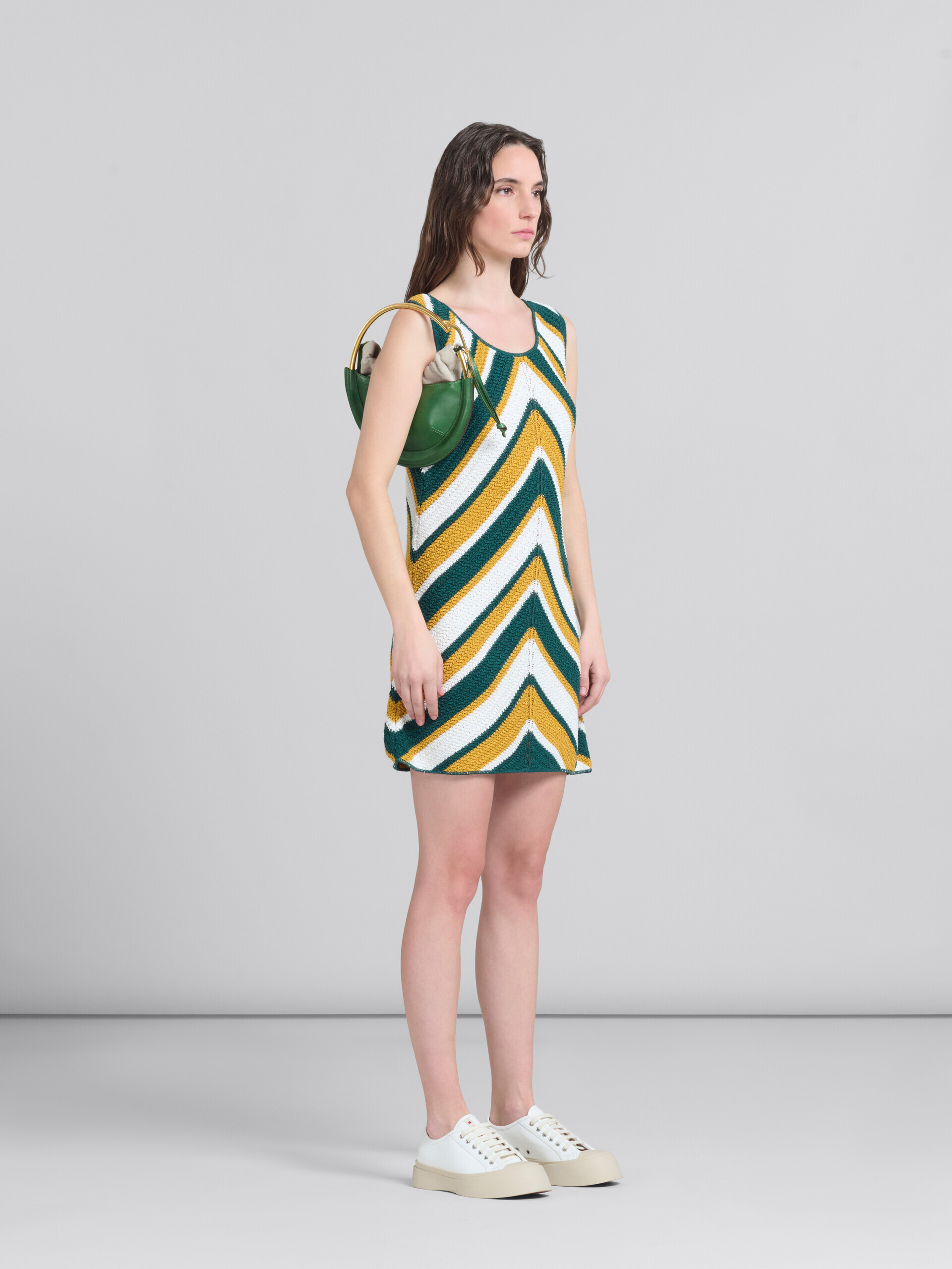 シェブロン柄のティールとイエローのクロッシェレースドレス - ドレス - Image 6