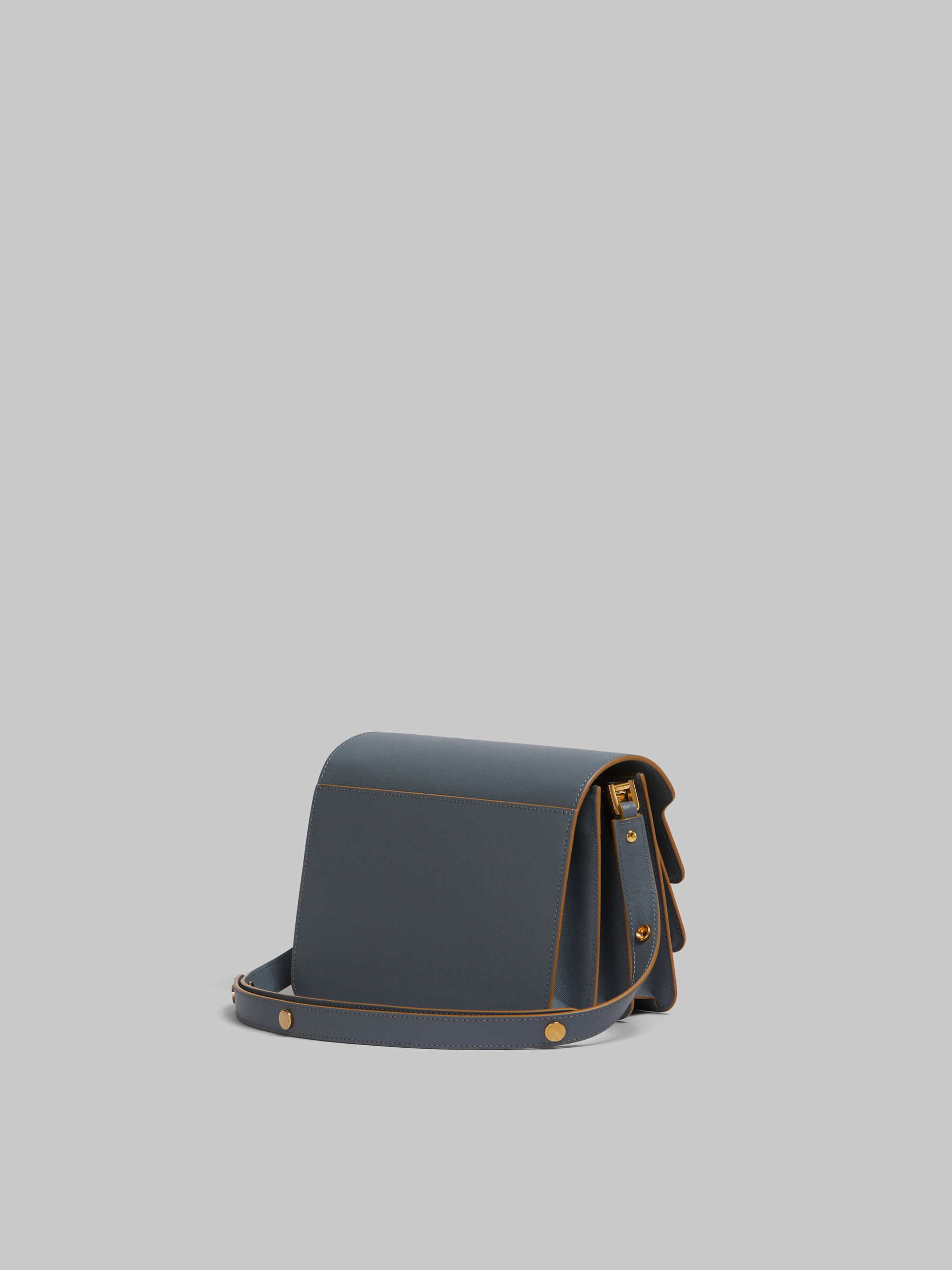 Mittelgroße, beigefarbene Tasche Trunk aus Saffiano-Leder - Schultertaschen - Image 3