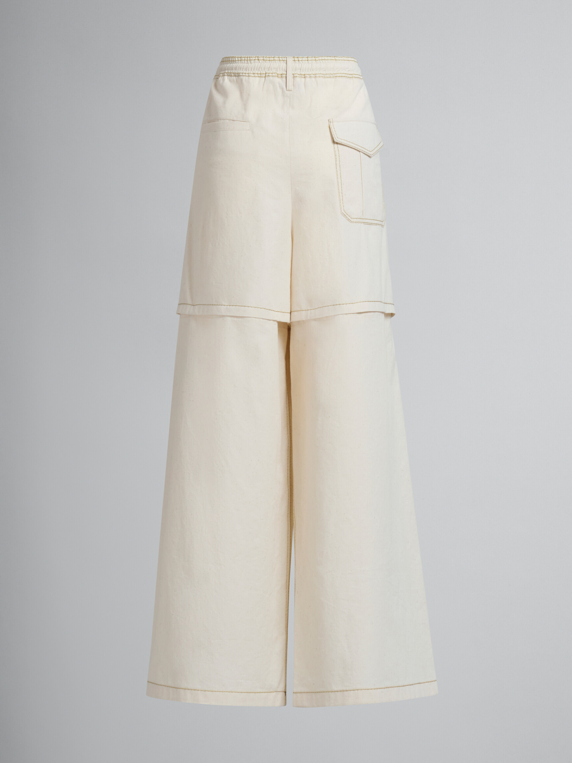 Pantalon cargo Marni en toile de coton organique beige clair avec surpiqûres - Pantalons - Image 3