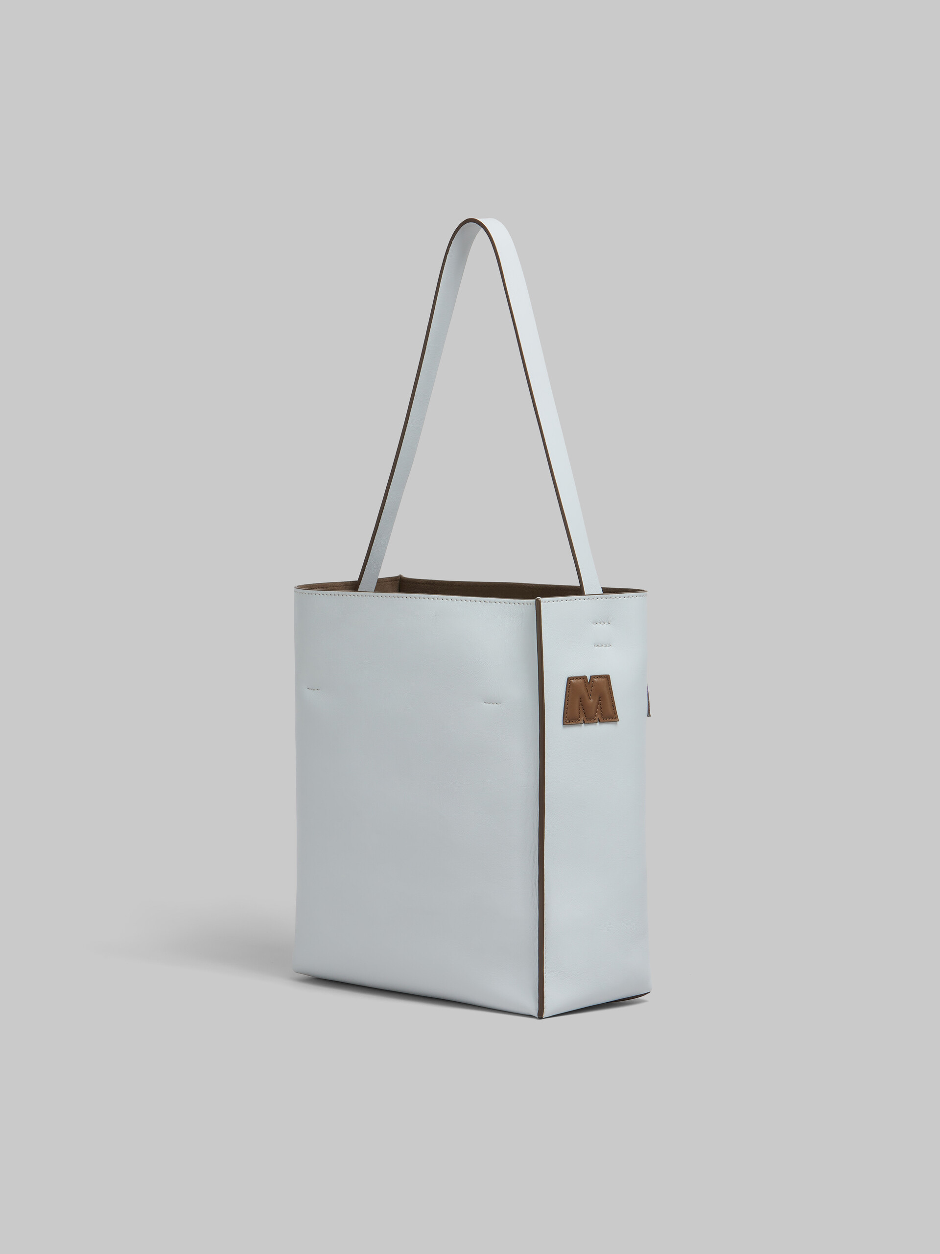 Small white leather Museo hobo bag with patches - Shopping Bags - Image 3