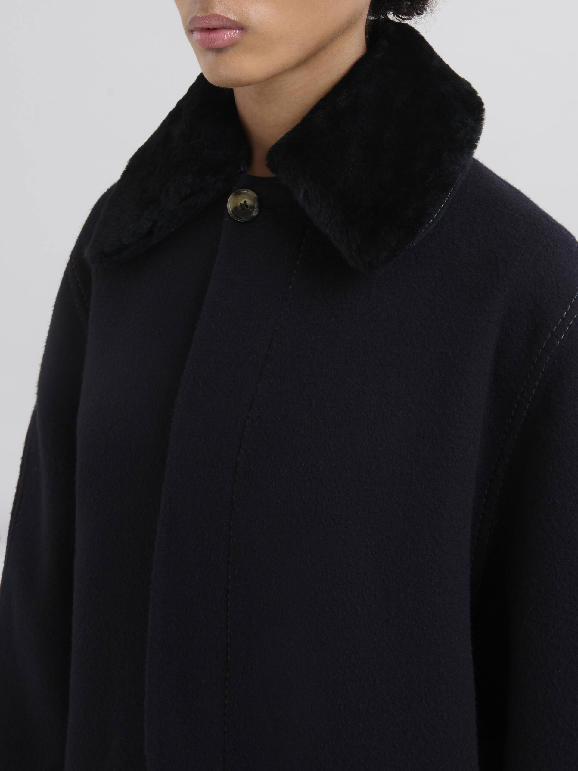 Wool and cashmere coat with shearling collar - Coats - Image 4