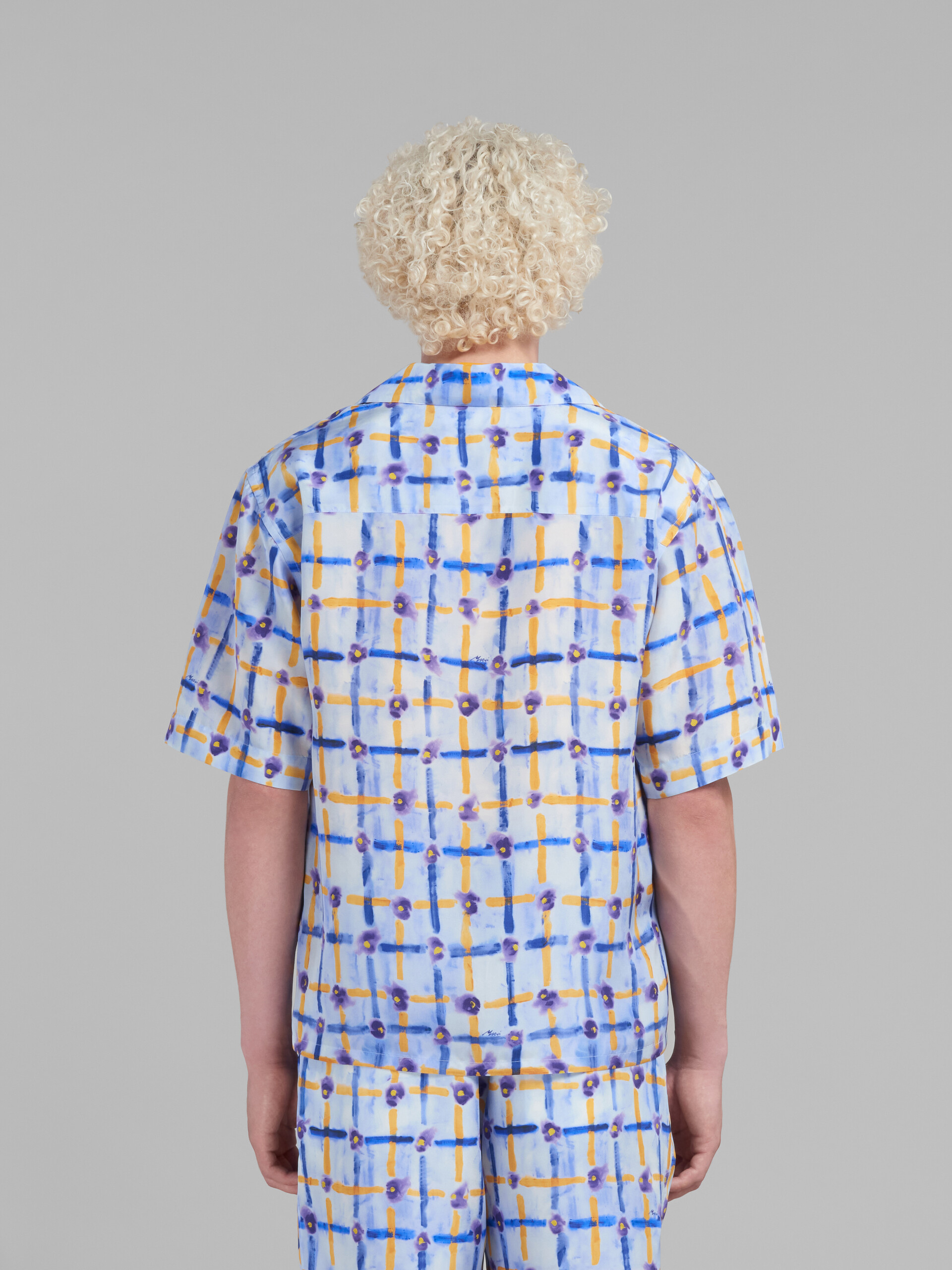 Hellblaues Bowlinghemd aus Habotai-Seide mit Saraband-Print - Hemden - Image 3