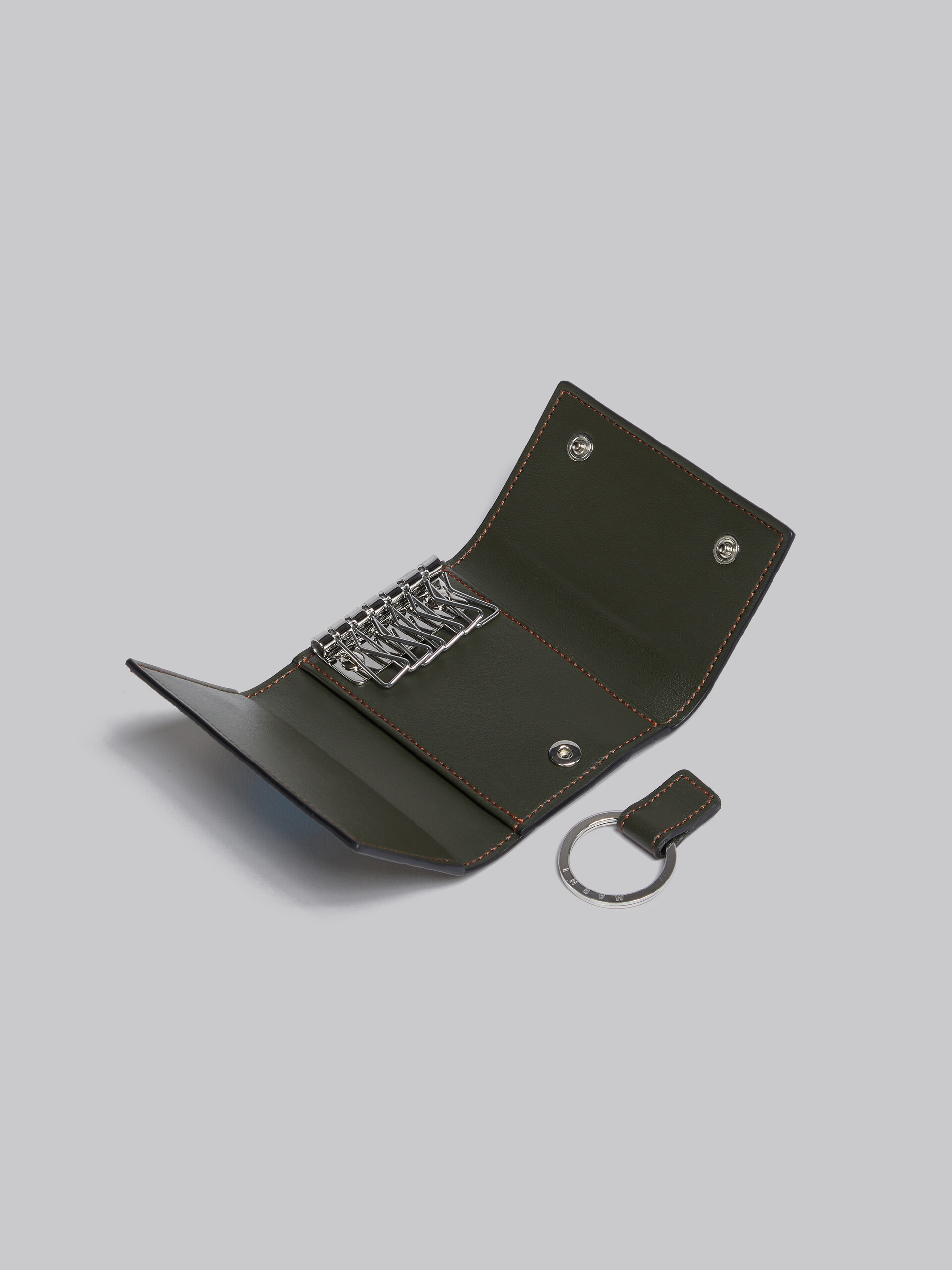 Portefeuille en cuir noir avec porte-clés - porte-clés - Image 2