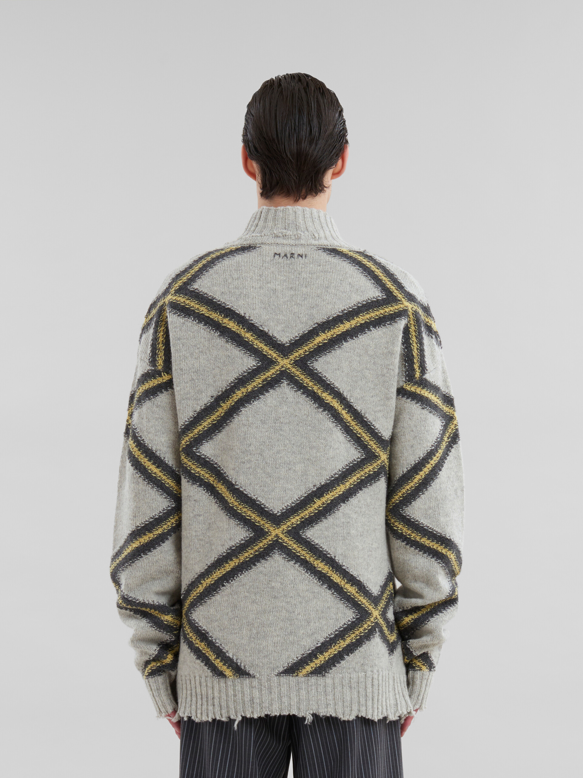 Maglione in ritagli di lana grigia con motivo a rombi - Pullover - Image 3