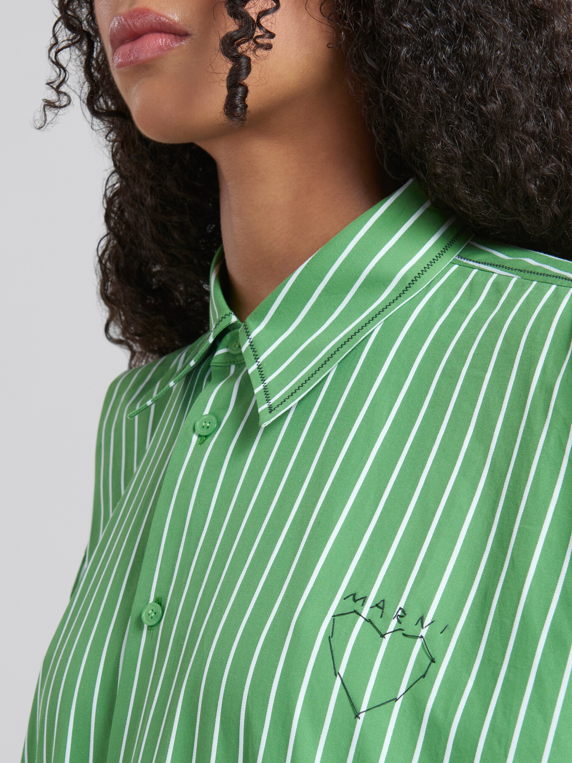 Green striped organic poplin shirt with Marni mending - Shirts - Image 4
