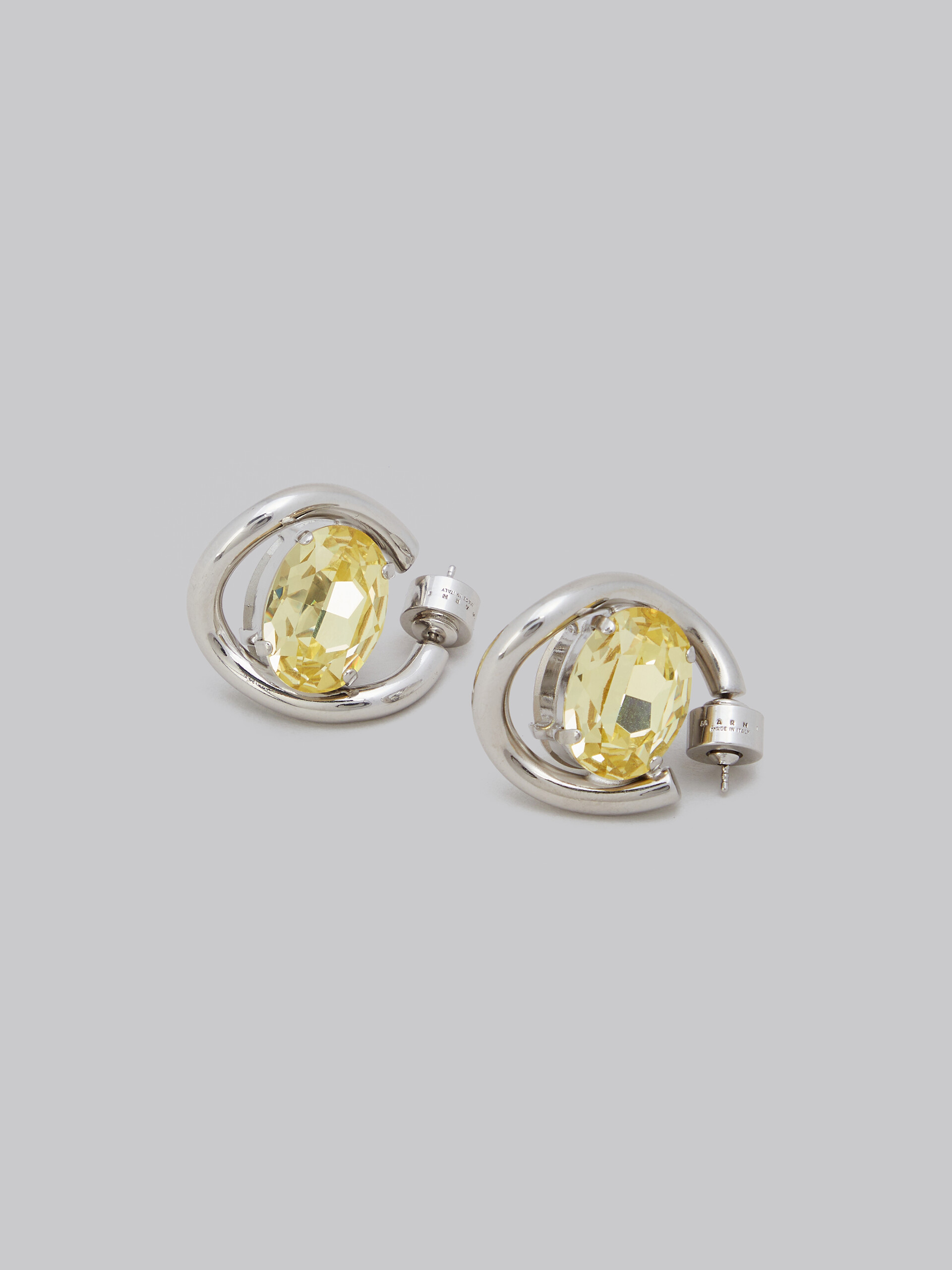 Boucles d’oreilles créoles torsadées avec strass transparents et jaunes - Boucles d’oreilles - Image 4