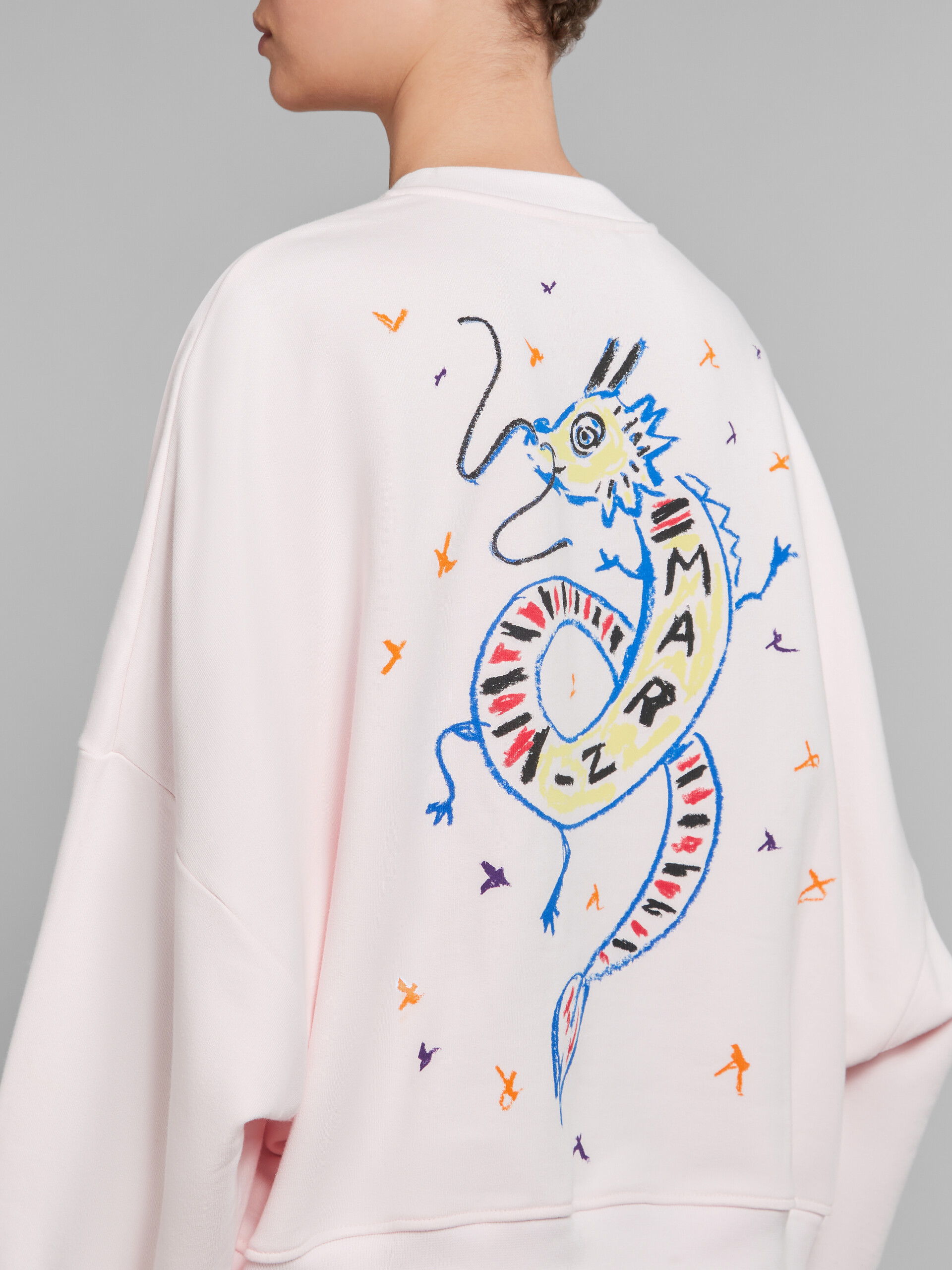 Rosafarbener Pullover aus Bio-Jersey mit Drachen-Print - Strickwaren - Image 5