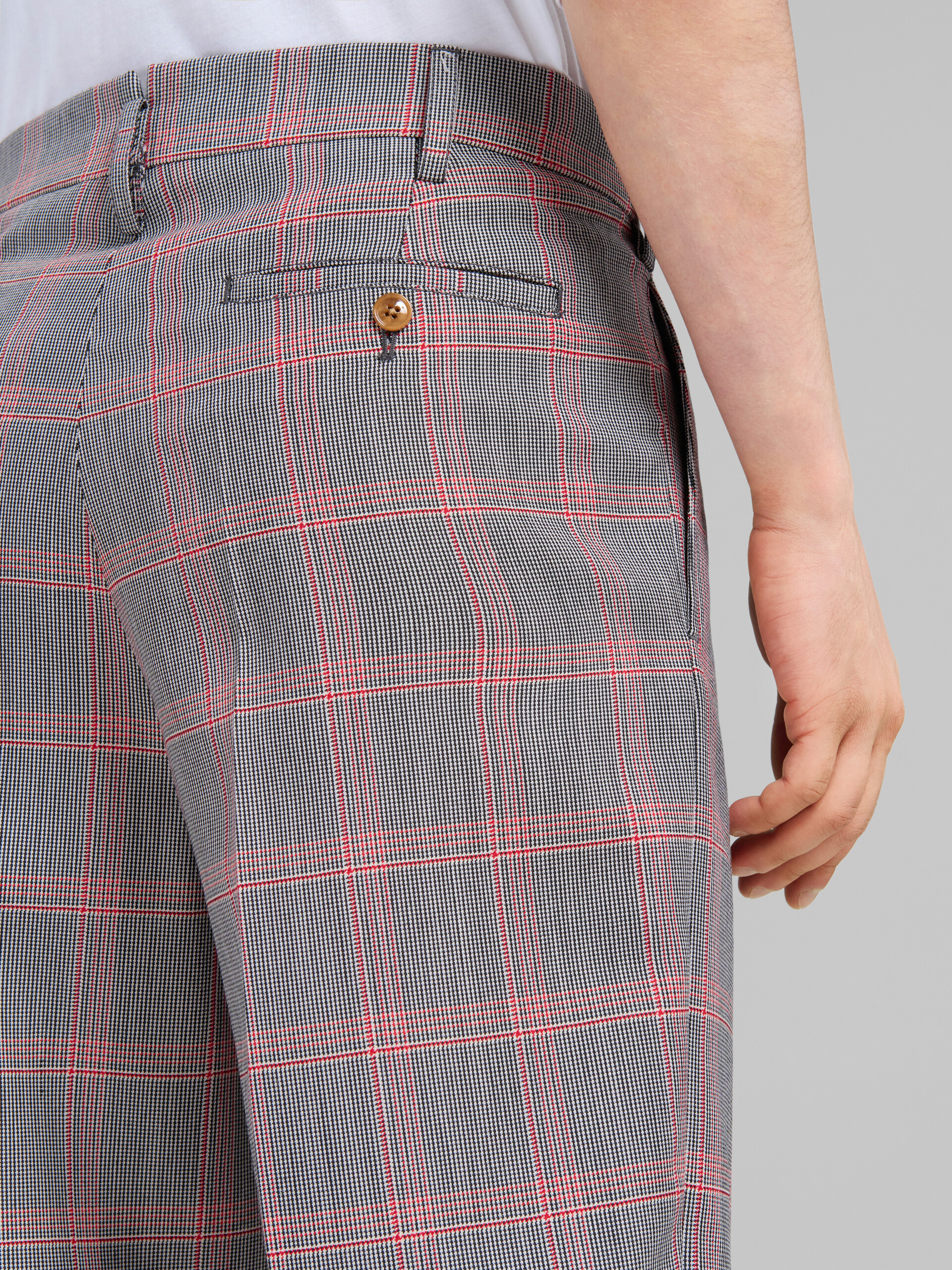 Chino en laine technique orange à carreaux - Pantalons - Image 4