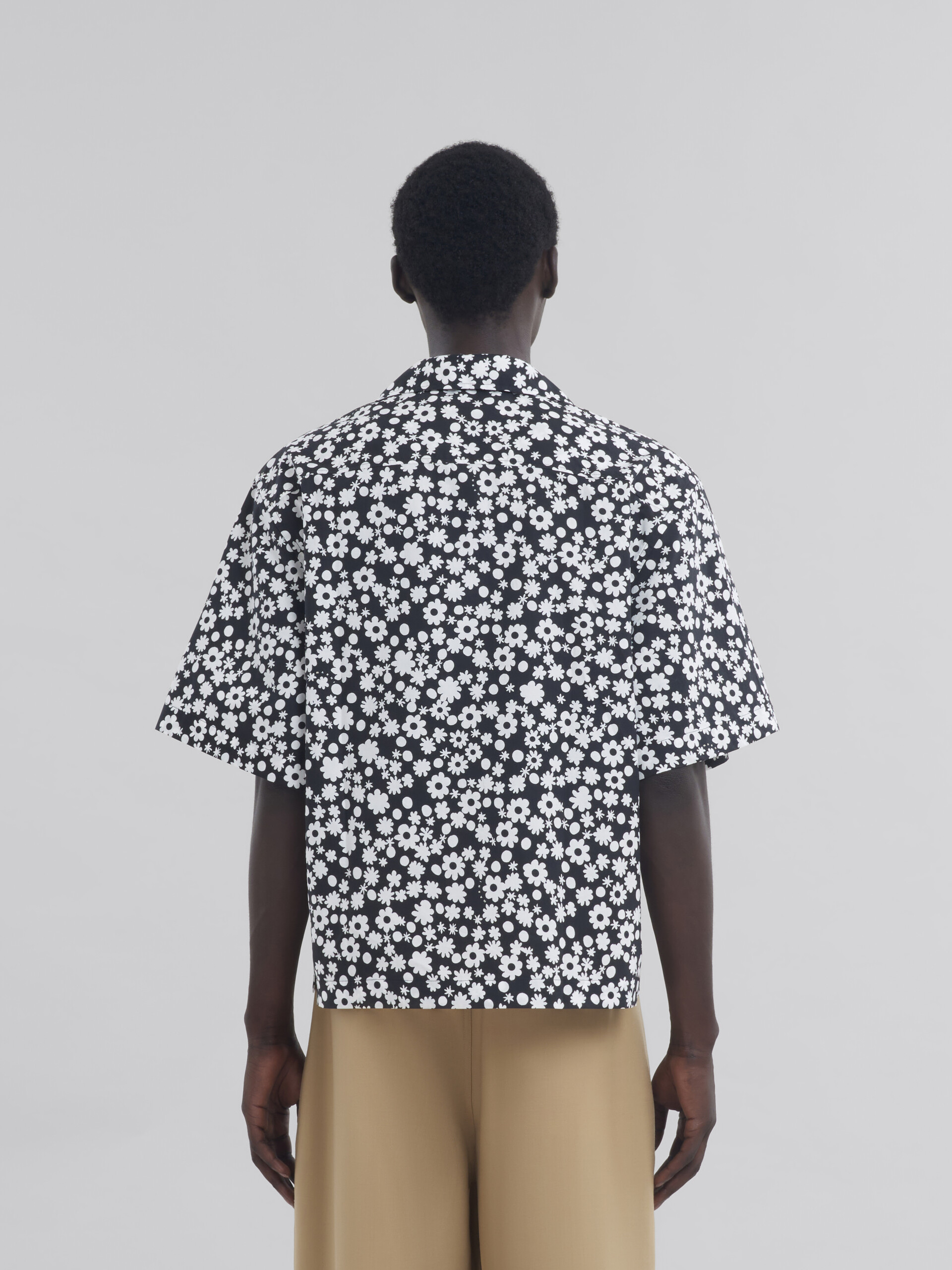 Black and white boxy shirt with Pop Fields motif - Shirts - Image 3