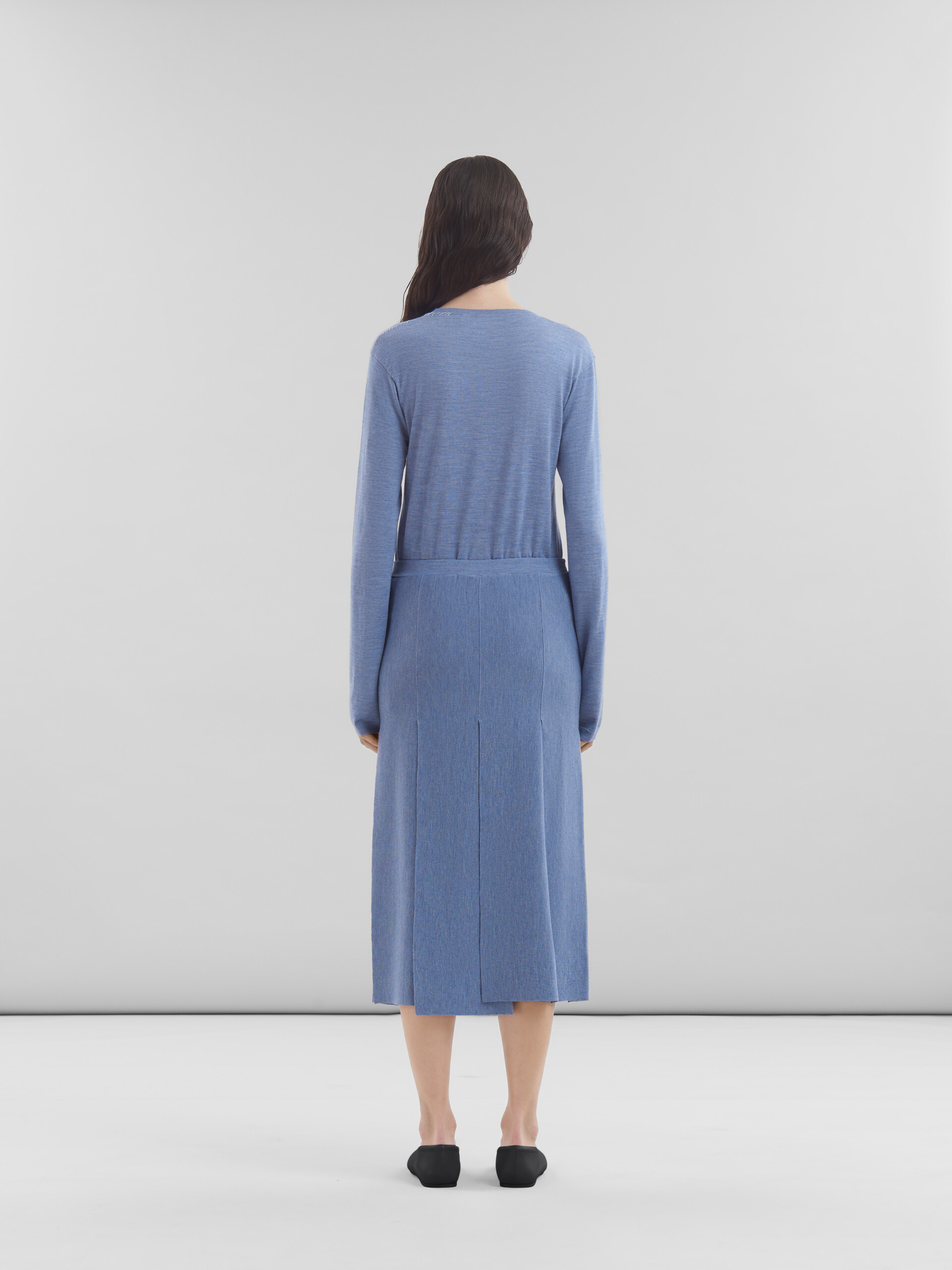 Jupe bleue en laine et soie avec fentes à bords francs - Jupes - Image 3