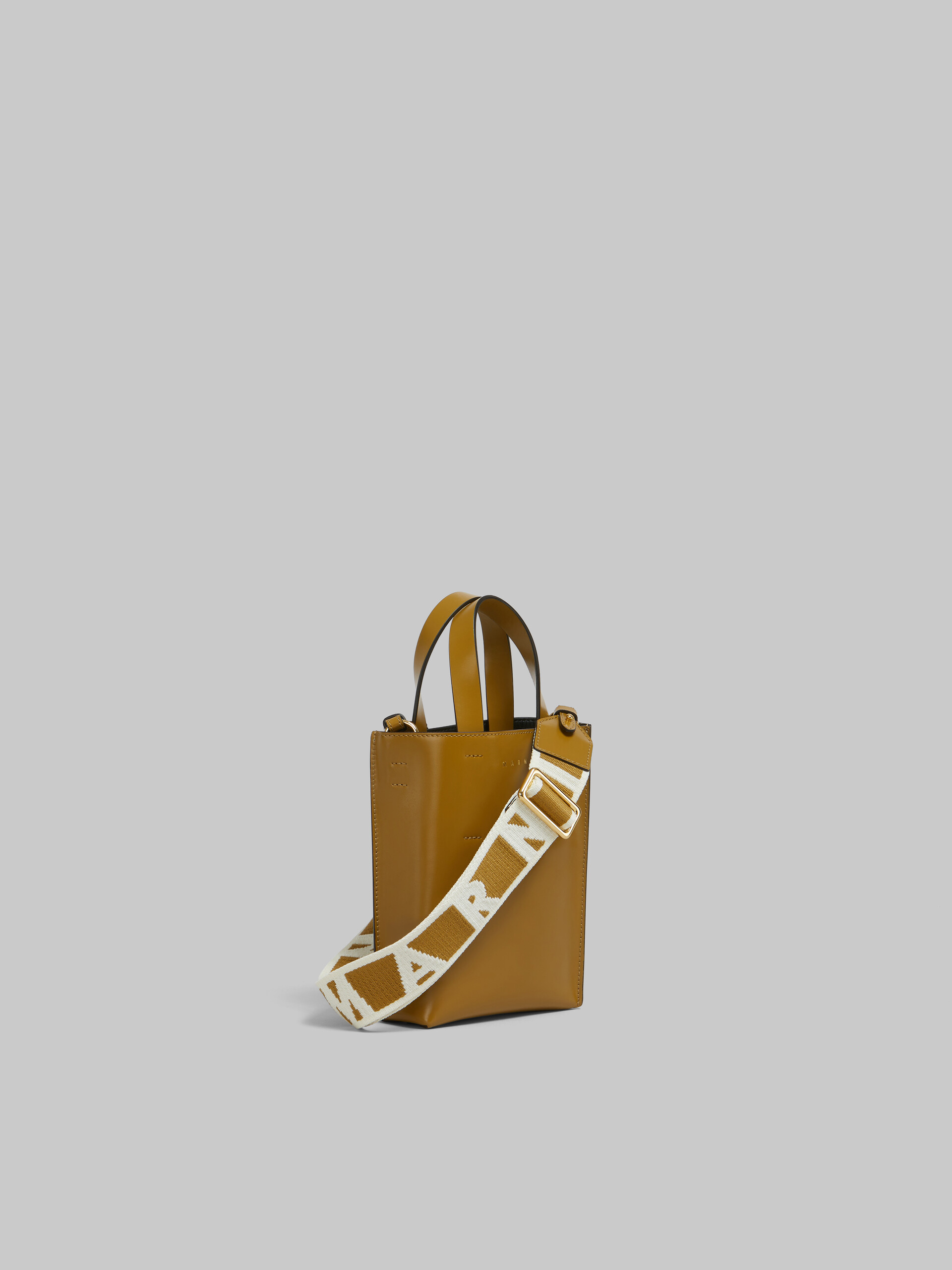 Museo Bag Nano in pelle azzurra - Borse shopping - Image 6