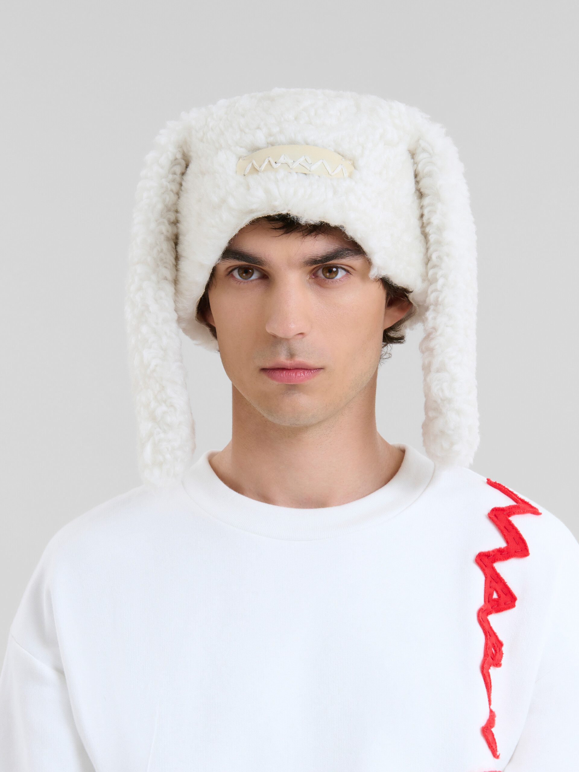 Chapeau lapin en shearling blanc - Chapeau - Image 2