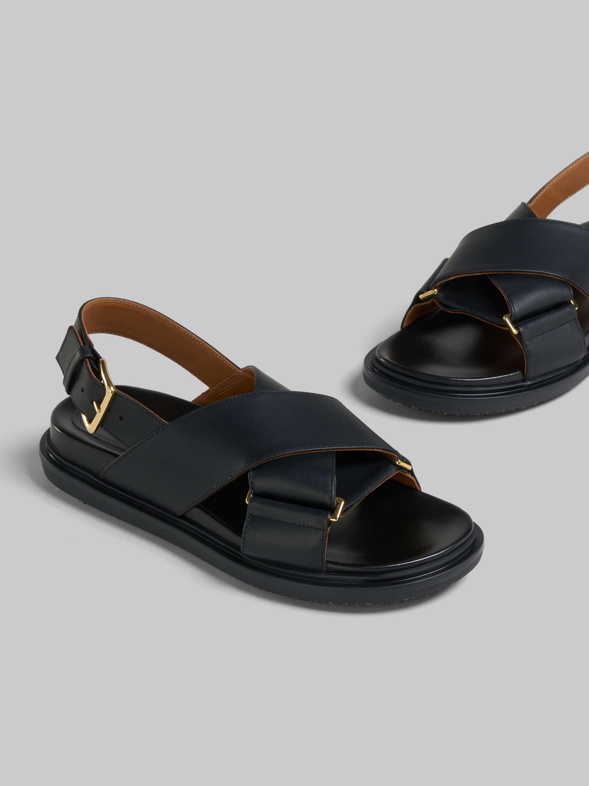 Braune Fußbett-Sandalen aus Leder - Sandalen - Image 5