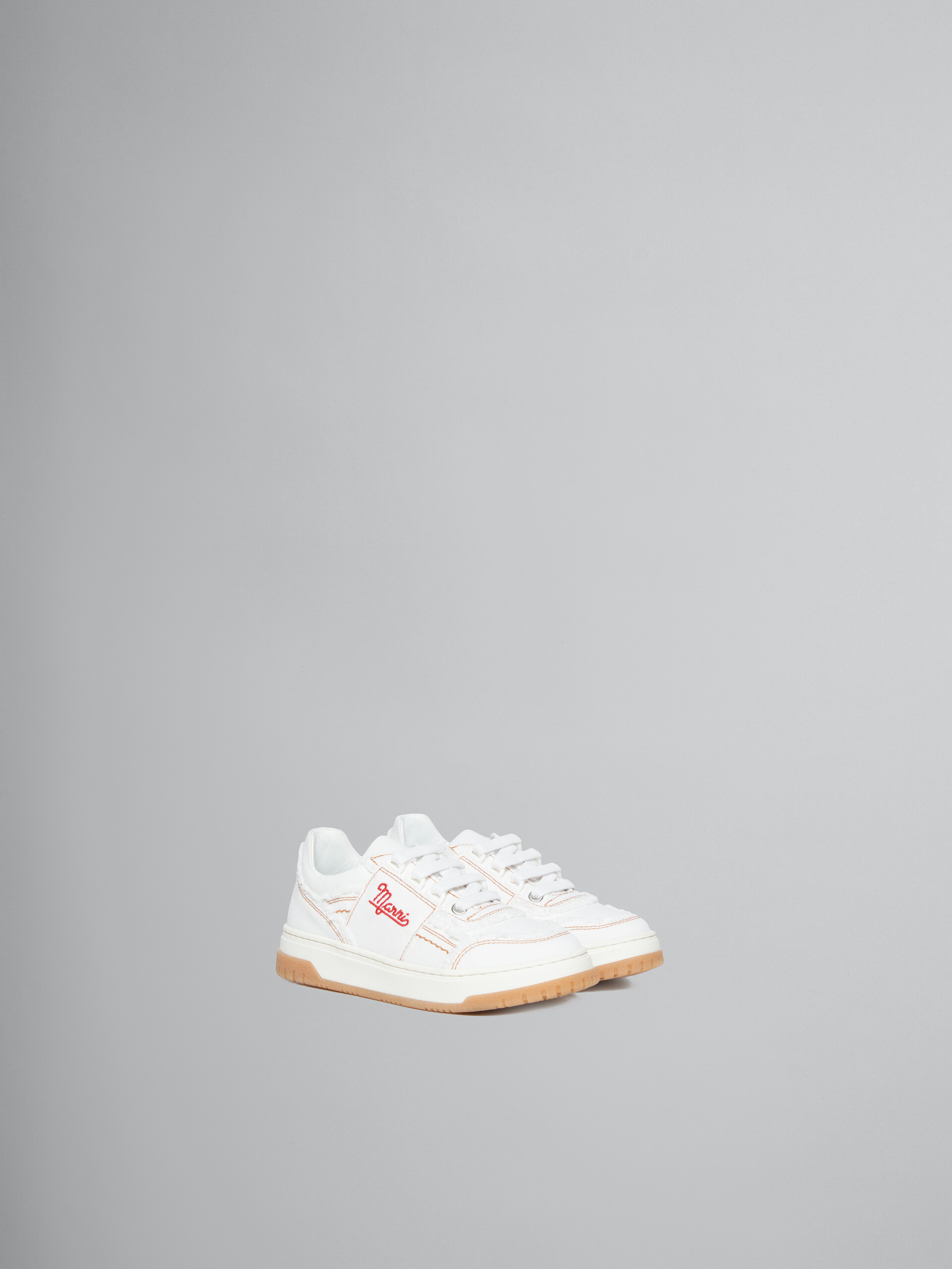 Sneaker In Denim Bianco Con Logo - kids - Image 2