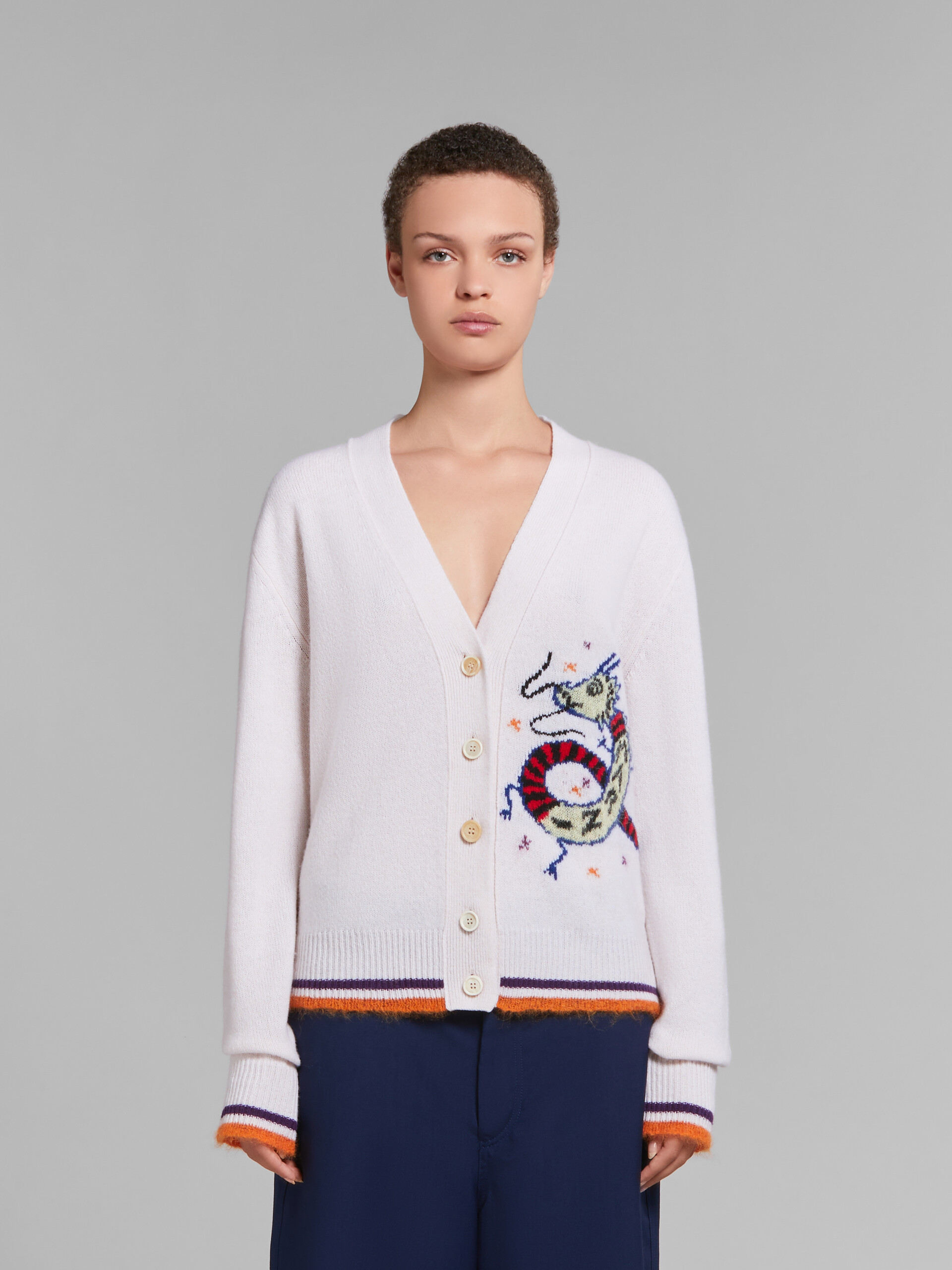 Cardigan bianco in misto lana e cashmere con motivo drago jacquard - Pullover - Image 2