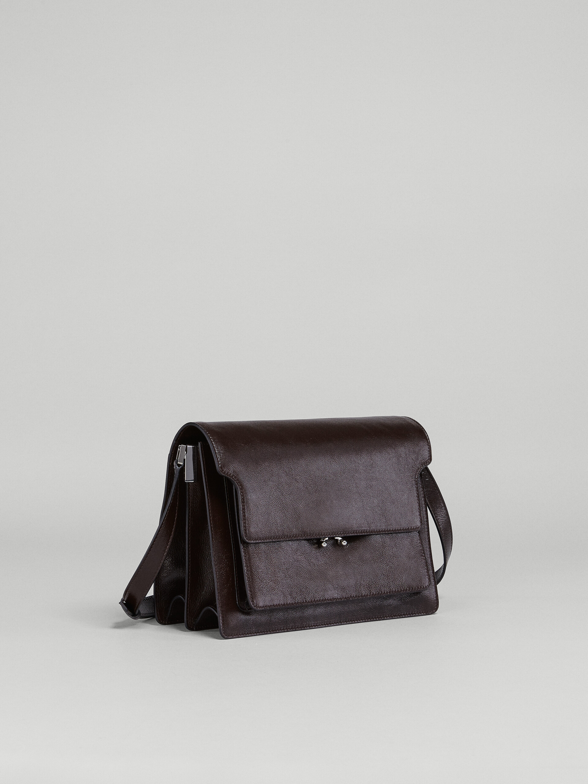 Trunk Soft Bag Grande in pelle nera - Borse a spalla - Image 5