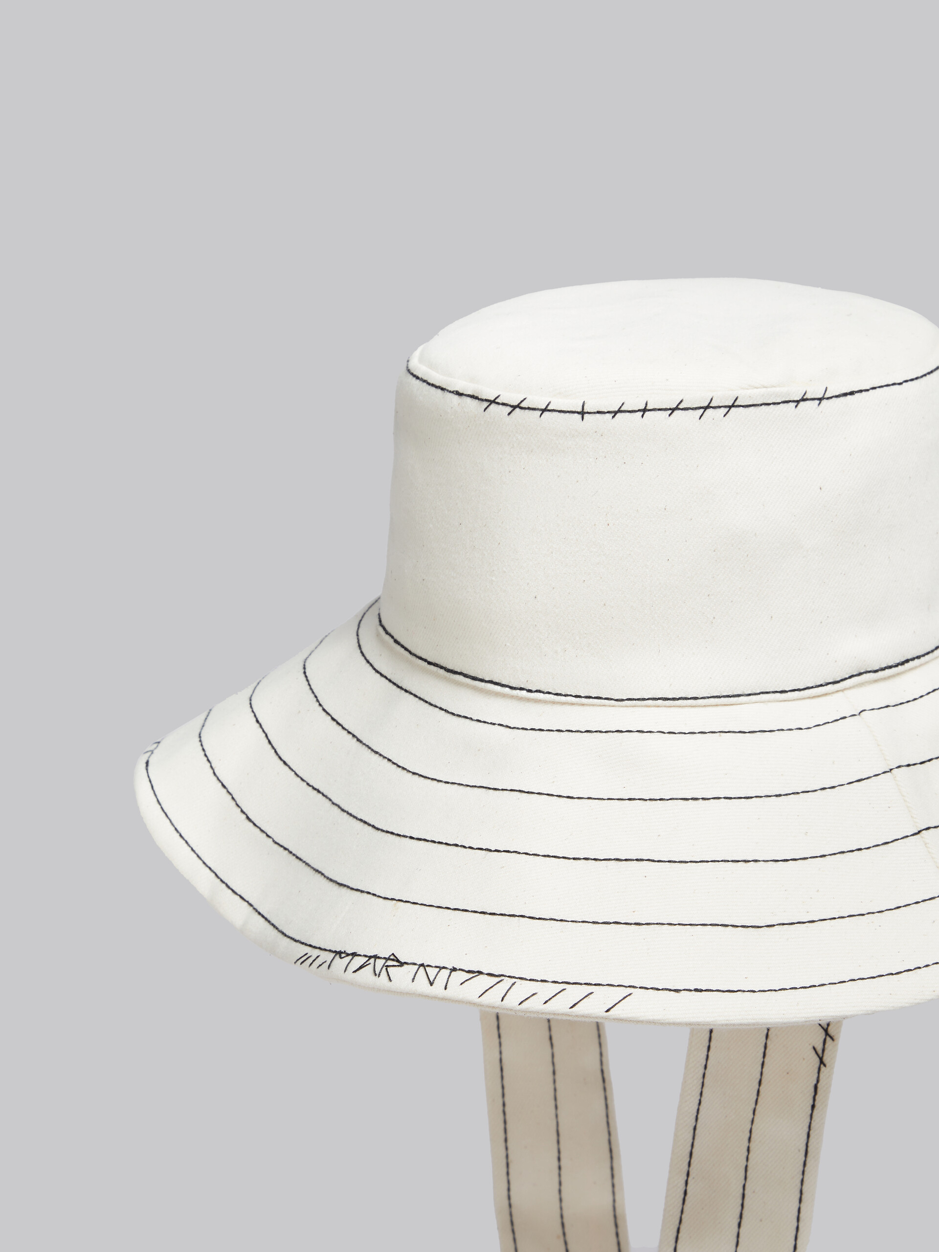 Cappello bucket in denim biologico bianco con lacci - Cappelli - Image 4