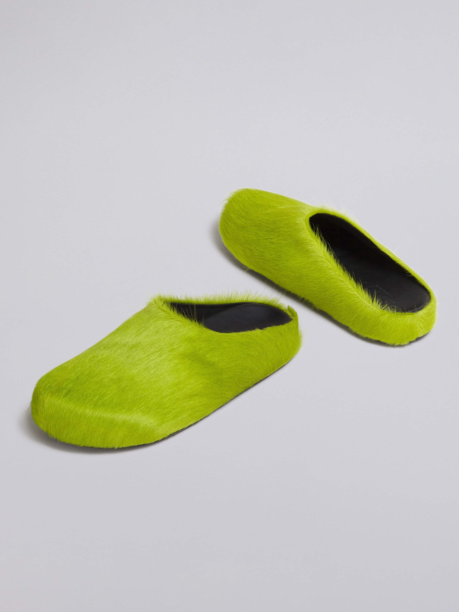 Mocasín sin talón de piel de becerro azul efecto pelo sensación de pies descalzos - Zuecos - Image 5