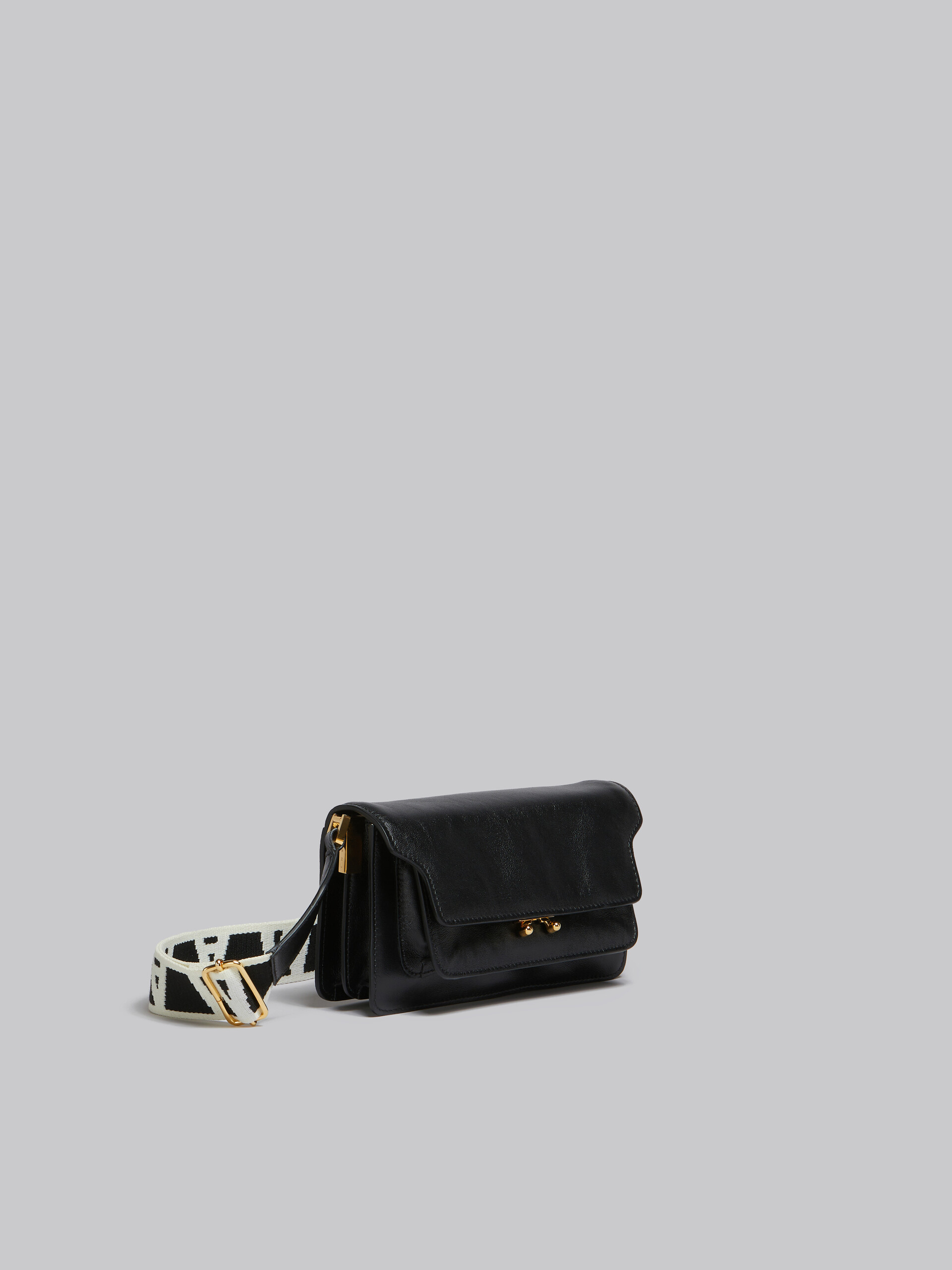 Brown leather E/W Soft Trunk Bag with logo strap - Shoulder Bag - Image 6