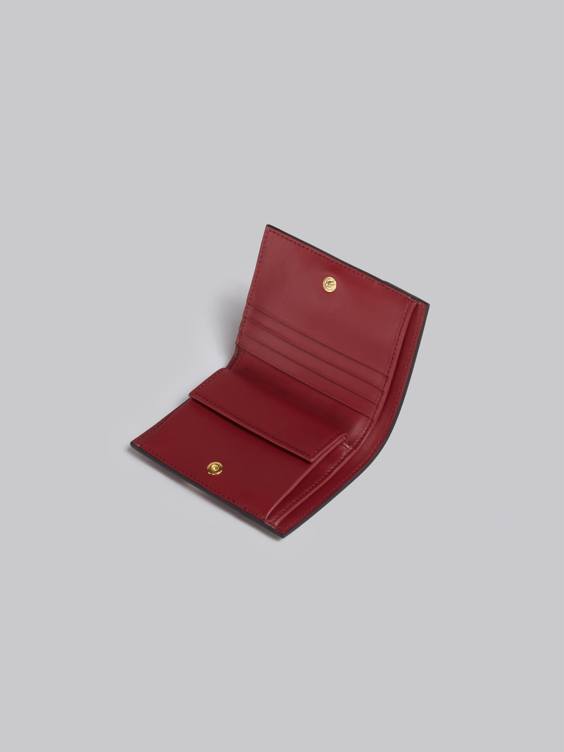 グレー、ホワイト、ブラウン レザー製二つ折りウォレット - 財布 - Image 4