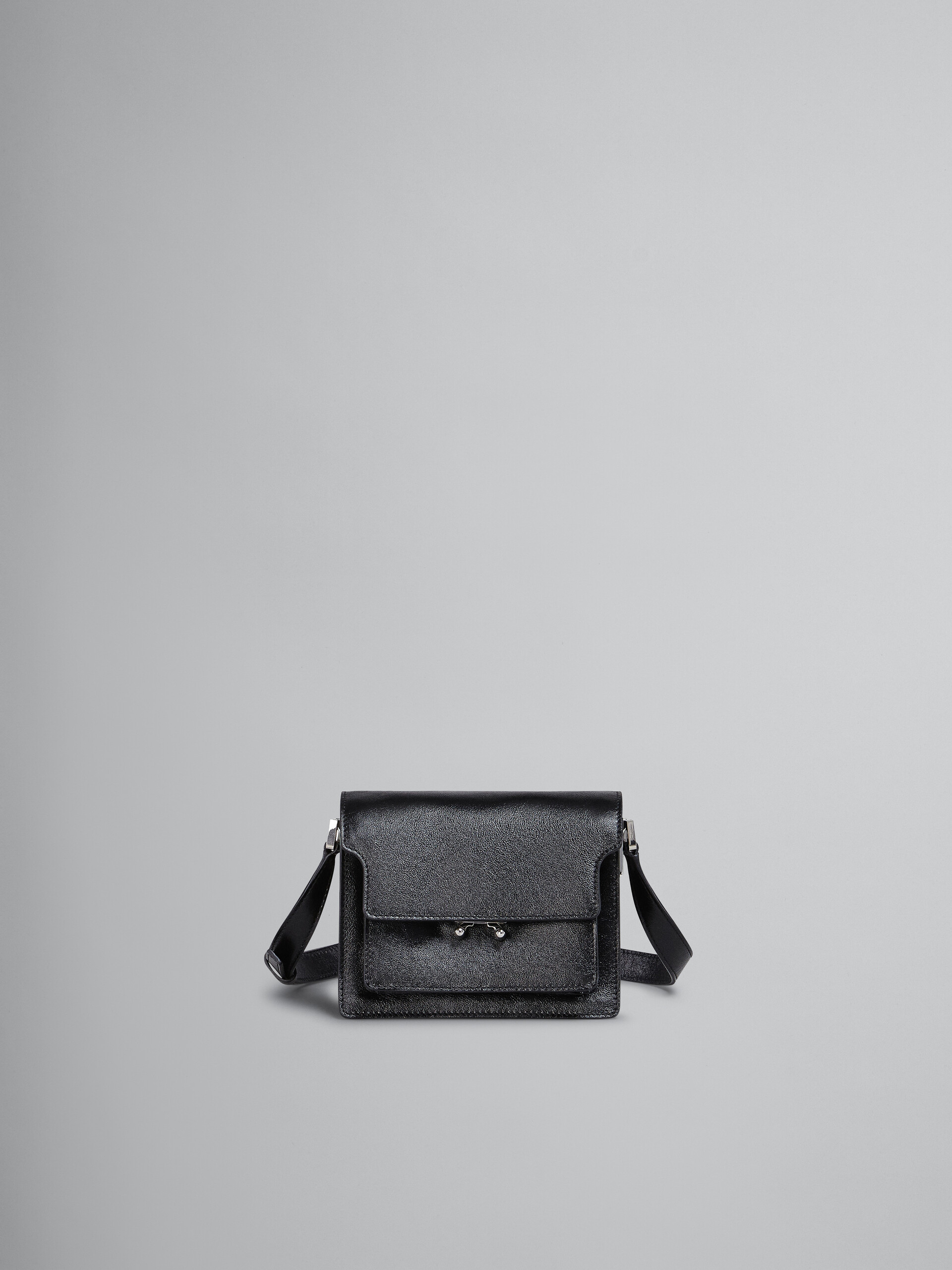 Mini-sac Trunk Soft en cuir noir - Sacs portés épaule - Image 1