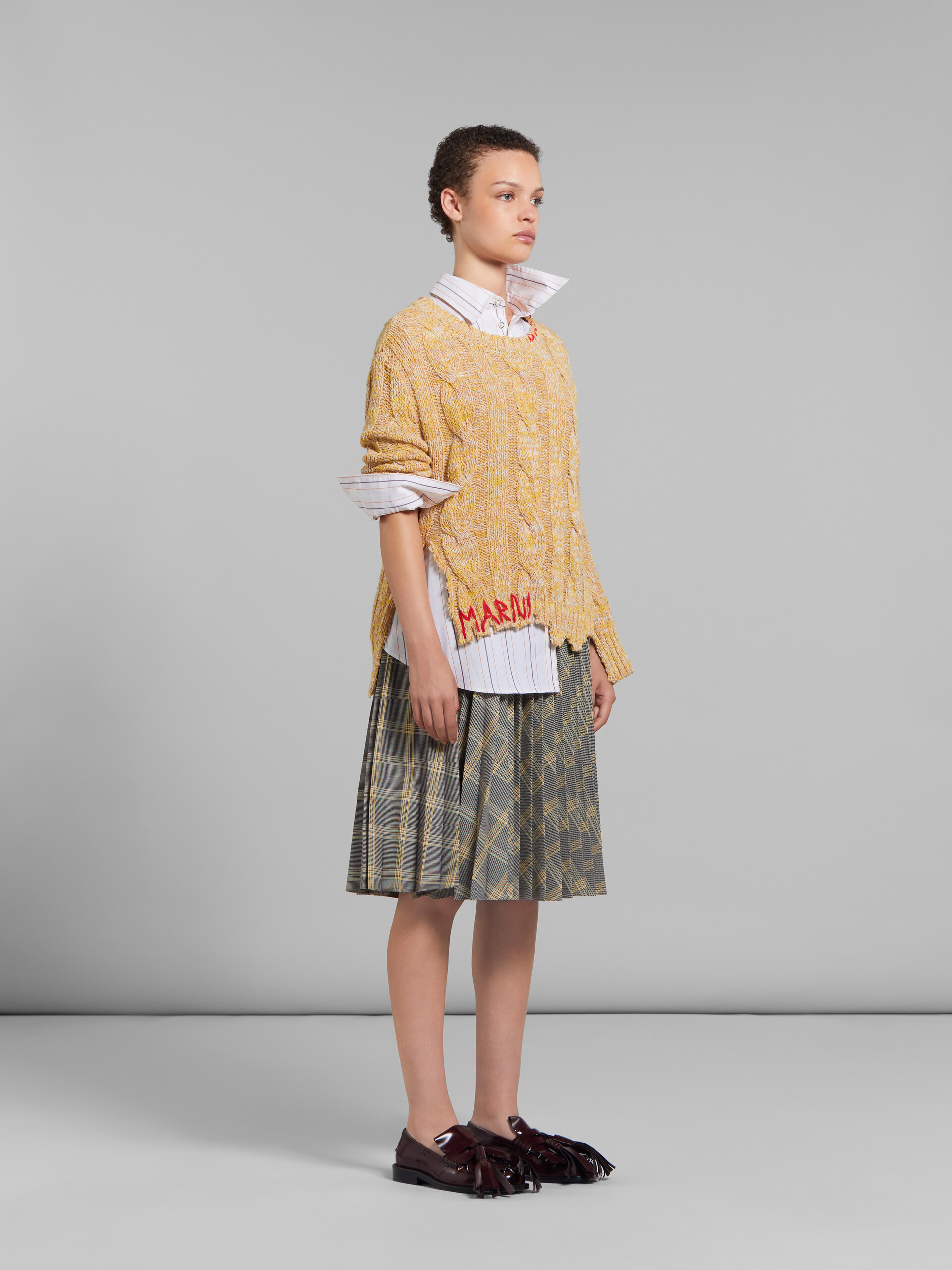 Falda plisada amarilla de lana técnica a cuadros - Faldas - Image 5