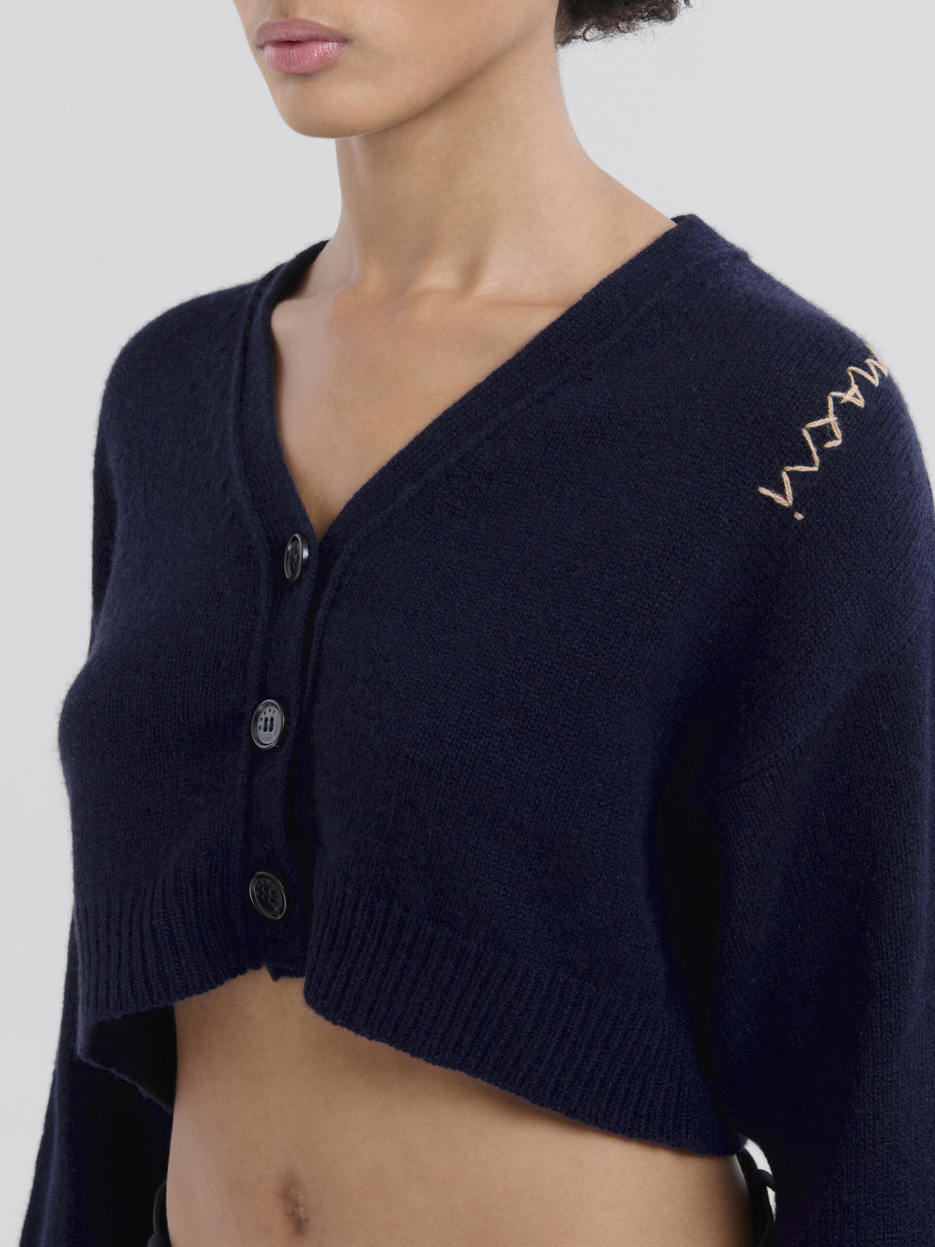 Cropped blue cashmere cardigan with Marni Symbol - Pullovers - Image 4