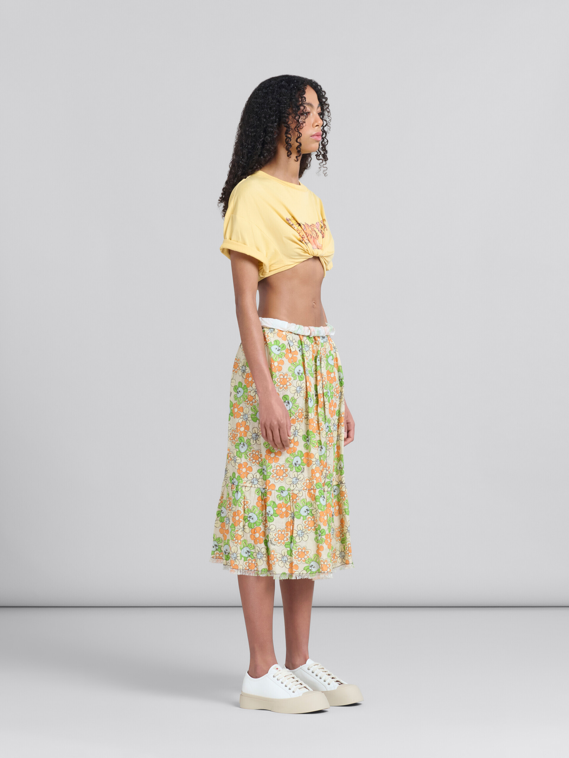 Falda de lino con volante ancho en el bajo y estampado naranja y verde - Faldas - Image 6