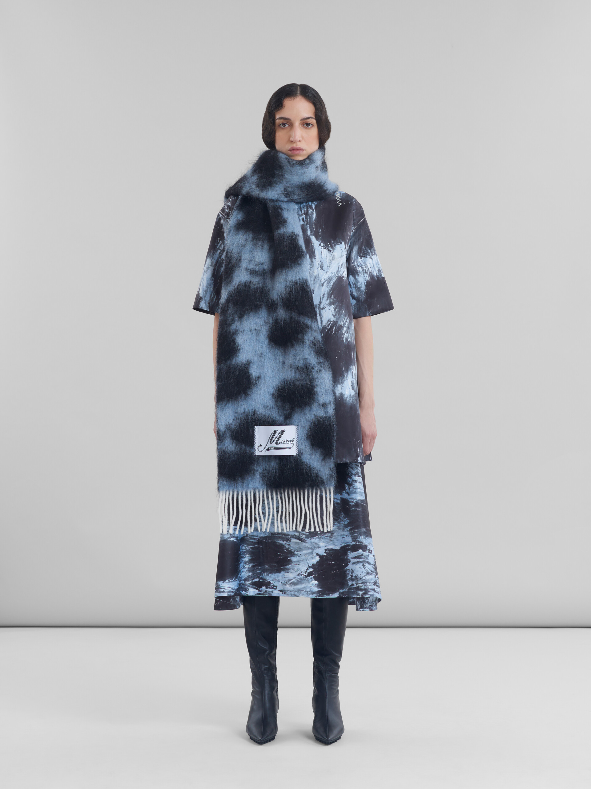 Schal aus Wolle und Alpaka mit Crayon Leopard-Muster - Schals - Image 2