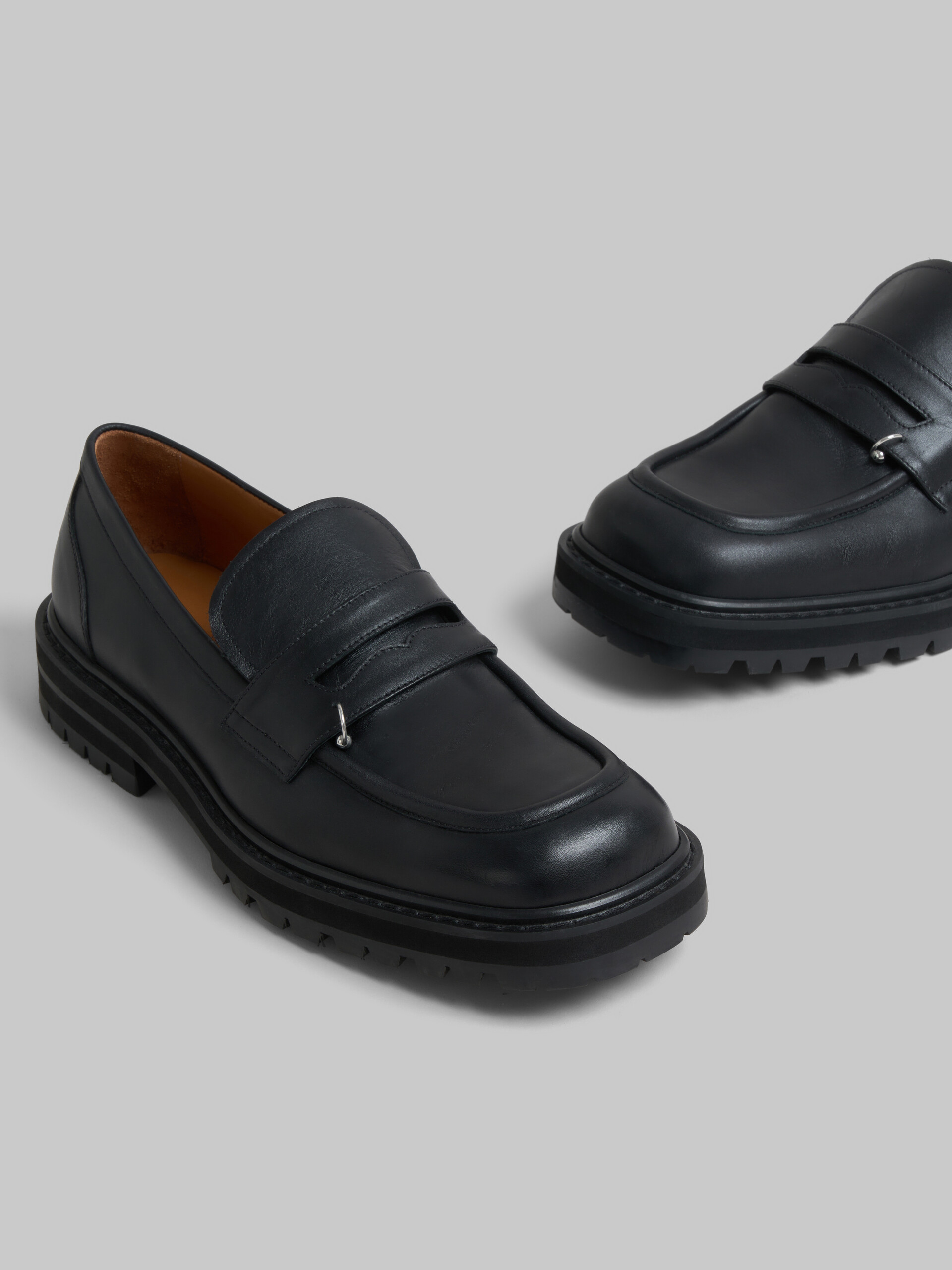 Black leather Piercing 2.0 chunky loafer - Lace-ups - Image 5