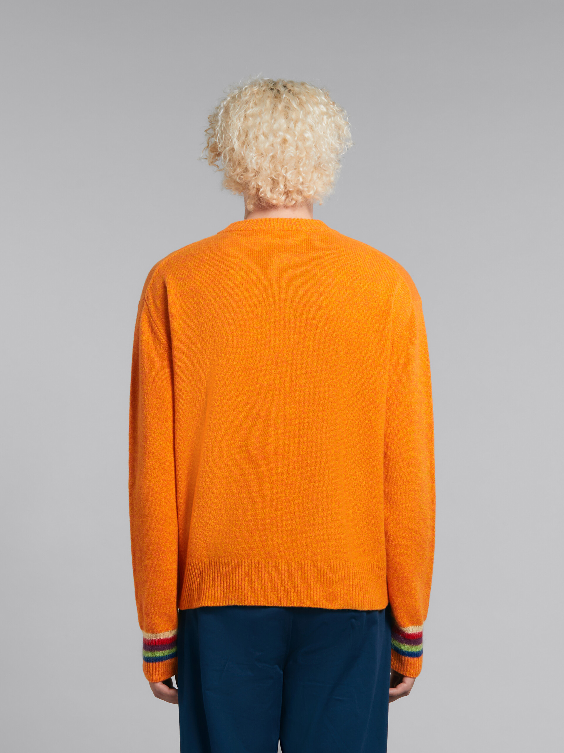 Pull en laine orange avec dragon en jacquard - pulls - Image 3