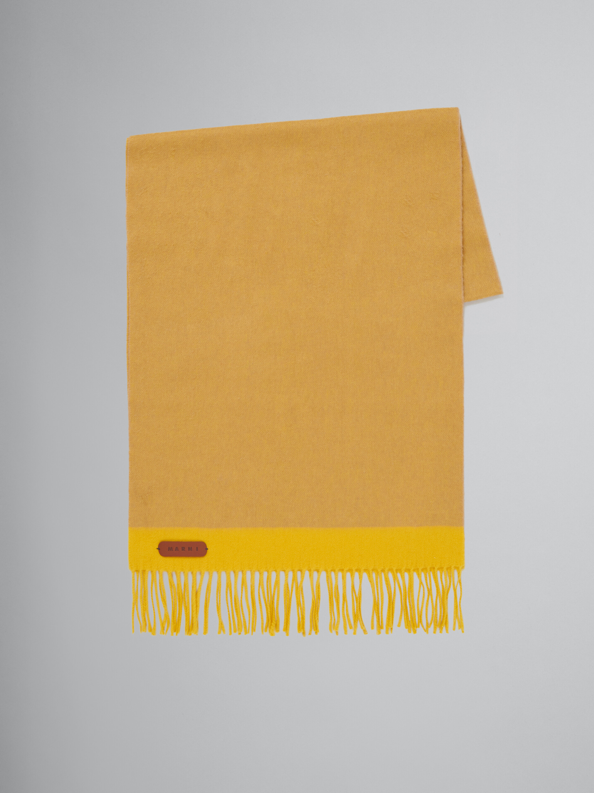 バーガンディ バージンウールとカシミア製スカーフ、レザーパッチ付き - アクセサリー - Image 1