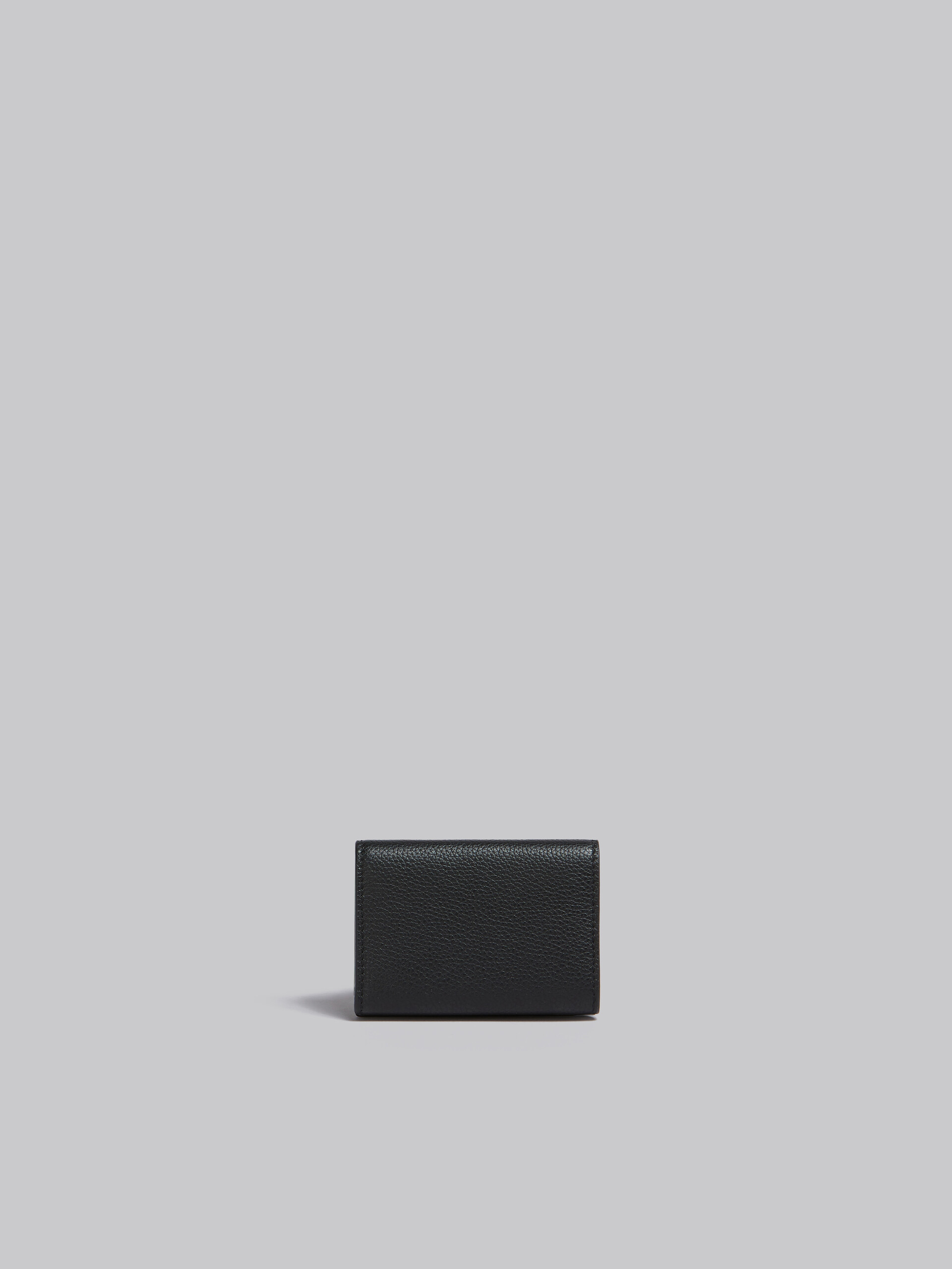 ブラック レザー製 三つ折りウォレット、マルニメンディング装飾 - 財布 - Image 3