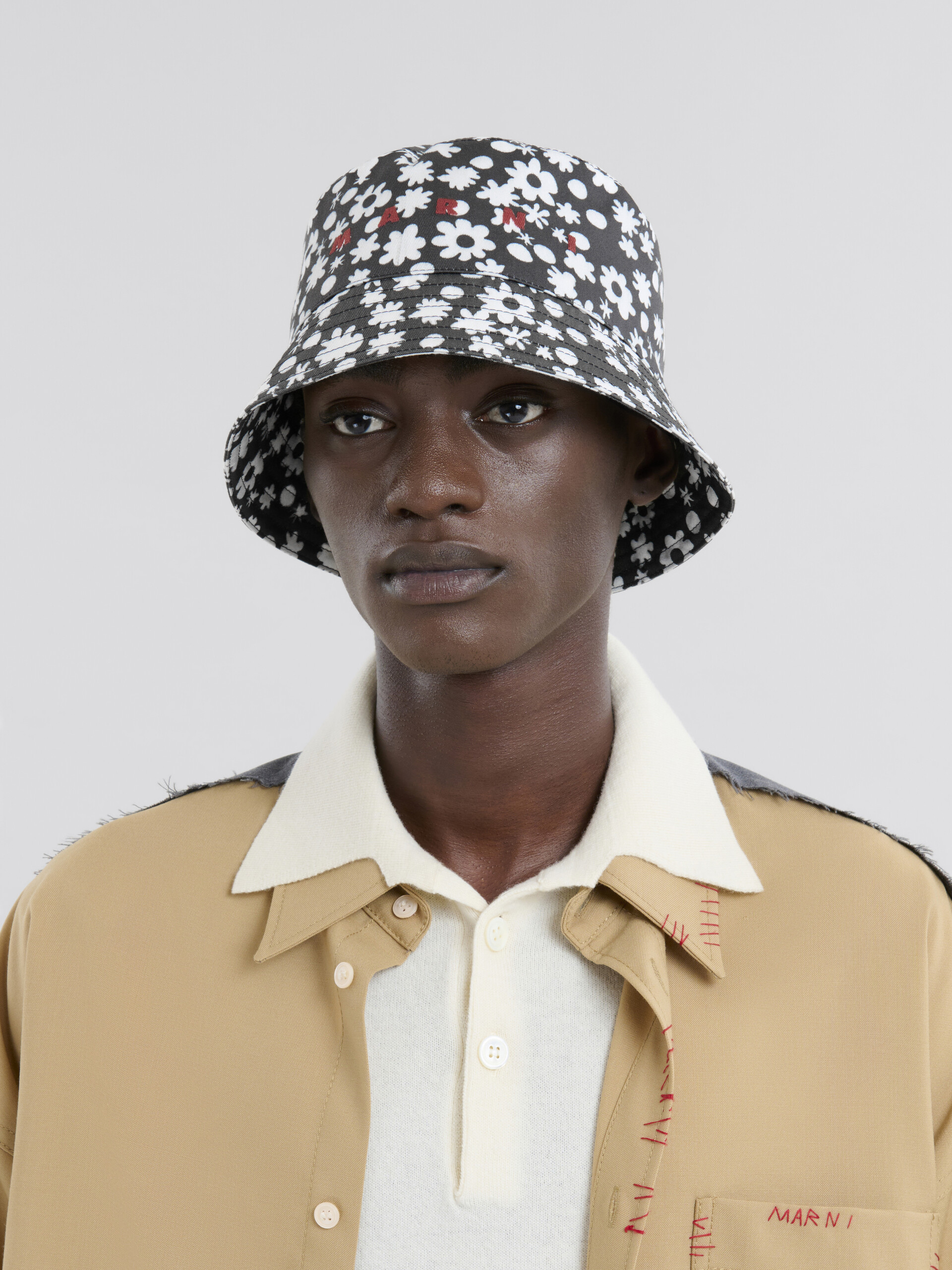 Cotton bucket hat with black and white Pop Fields motif - Hats - Image 2