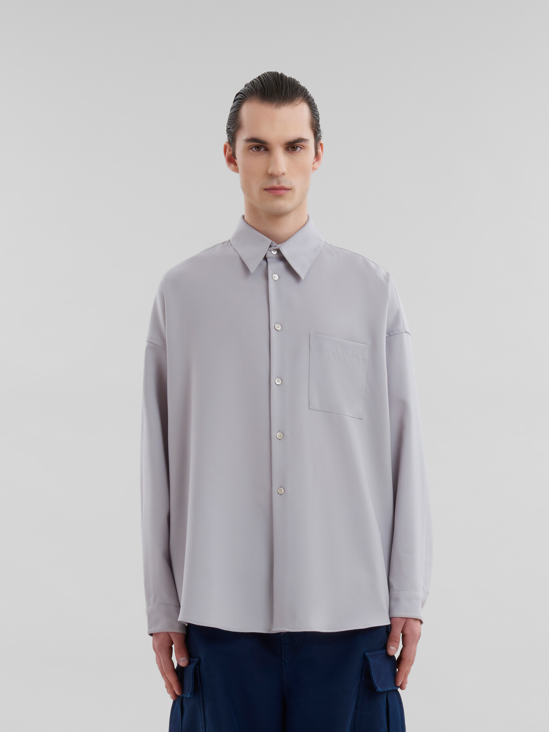 Dunkelblaues langärmeliges Hemd aus Tropenwolle - Hemden - Image 2