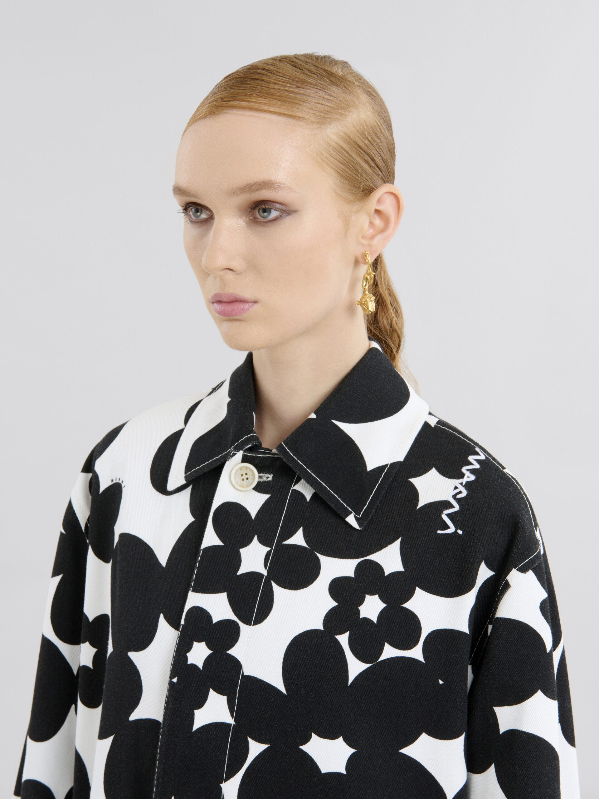 Cotton duster coat with black and white Dillies print - Coat - Image 4