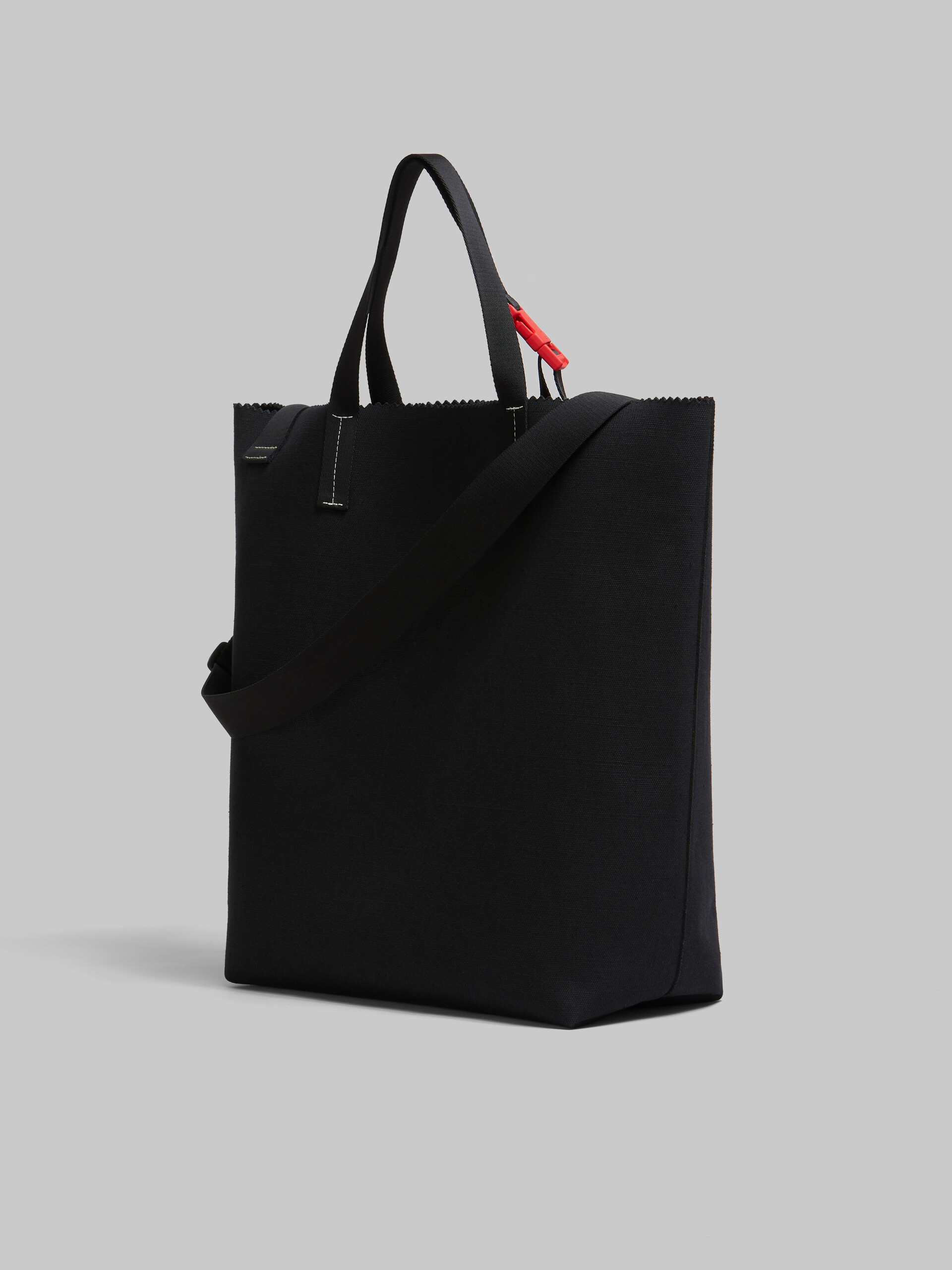 Tribeca Shopping Bag in tela nera con logo Marni in rilievo - Borse shopping - Image 3