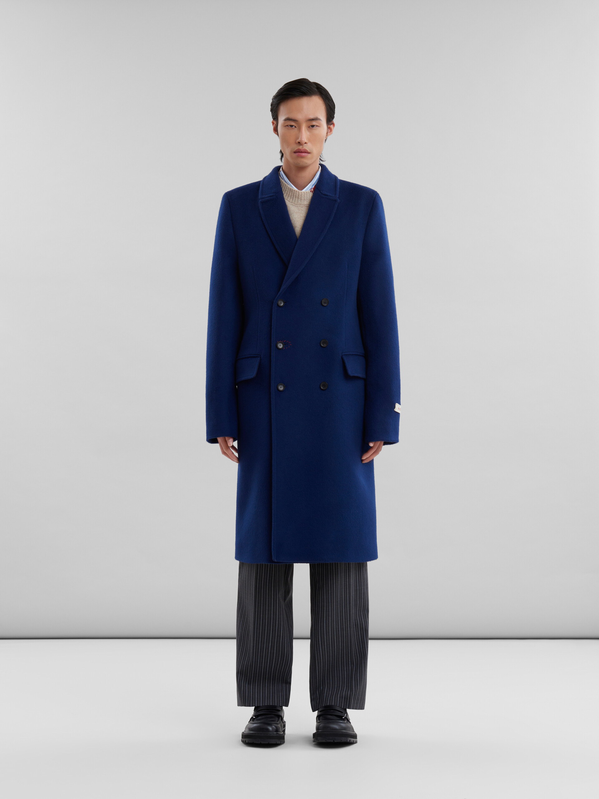 Manteau à double boutonnage en feutre bleu avec effet raccommodé Marni - Vestes - Image 2