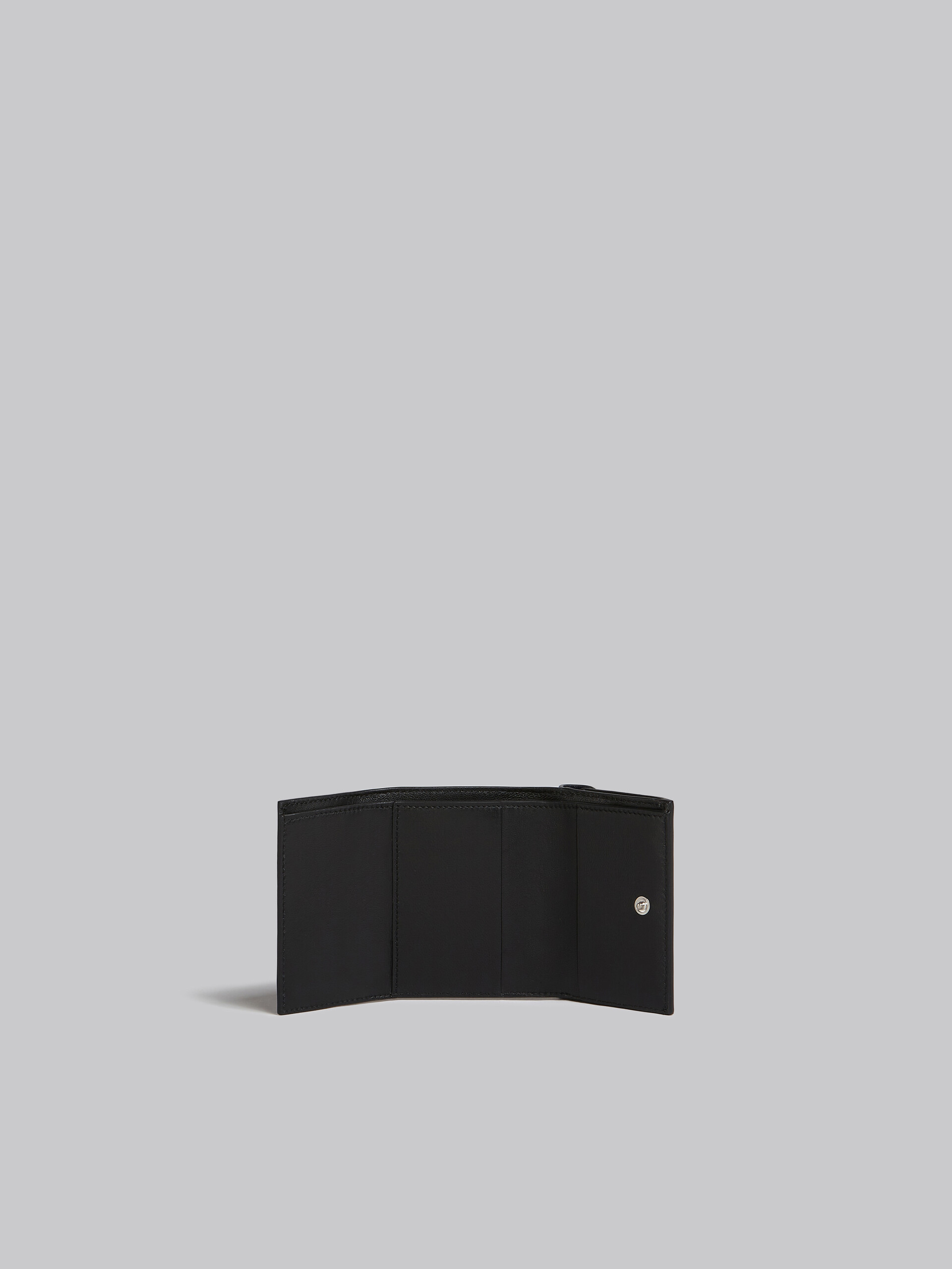 ホワイトとグリーン レザー製三つ折りウォレット - 財布 - Image 2