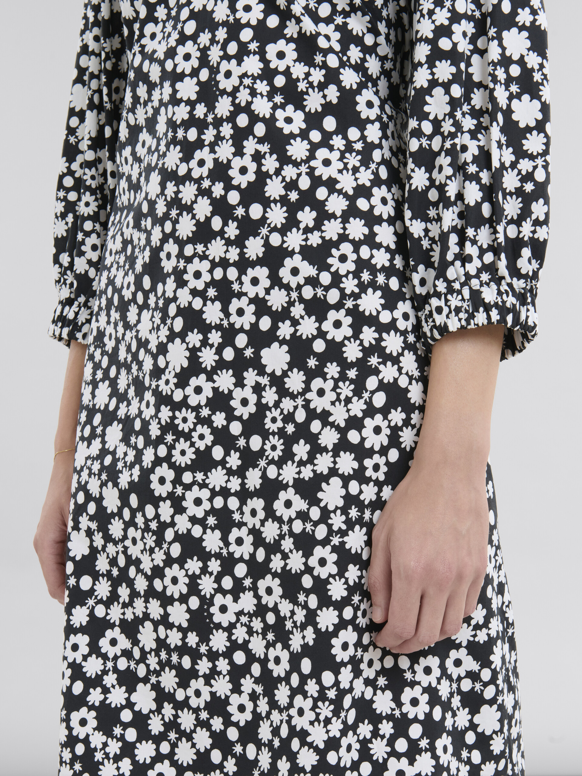 Black and white cotton poplin shirt dress with Pop Fields motif - Dresses - Image 5