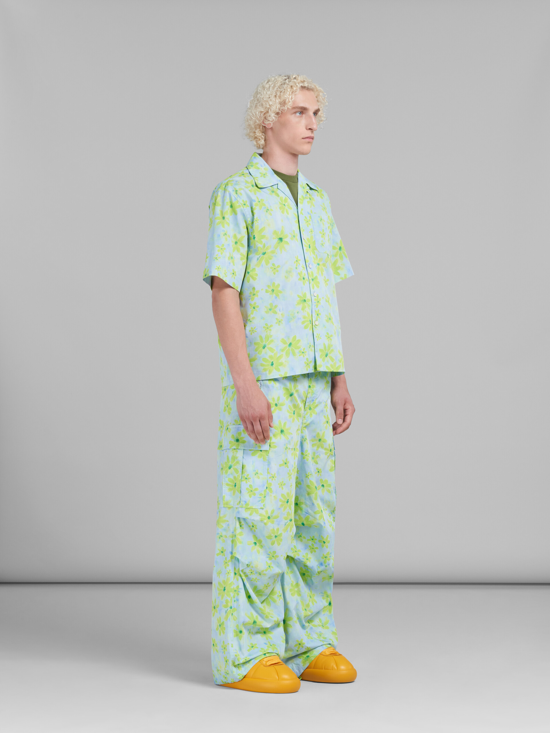 Hellgrünes Bowlinghemd aus Popeline mit Parade-Print - Hemden - Image 5
