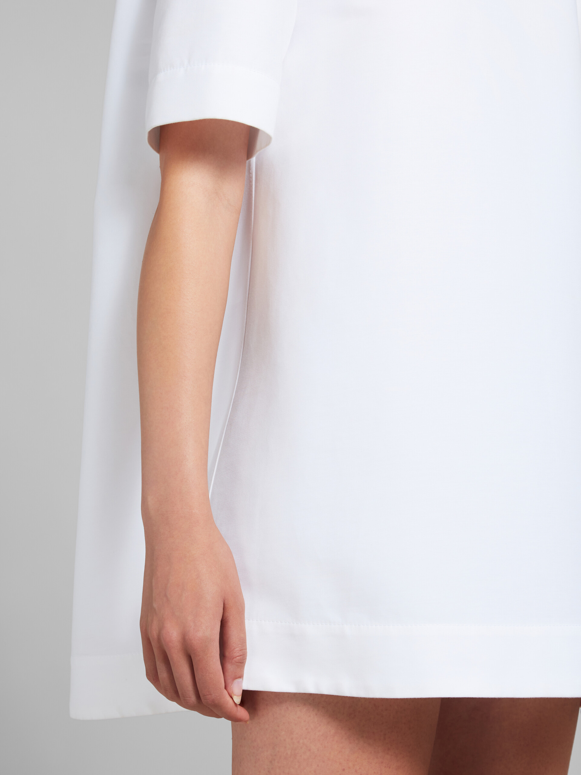 Vestido de cady blanco de corte mini cocoon - Vestidos - Image 5