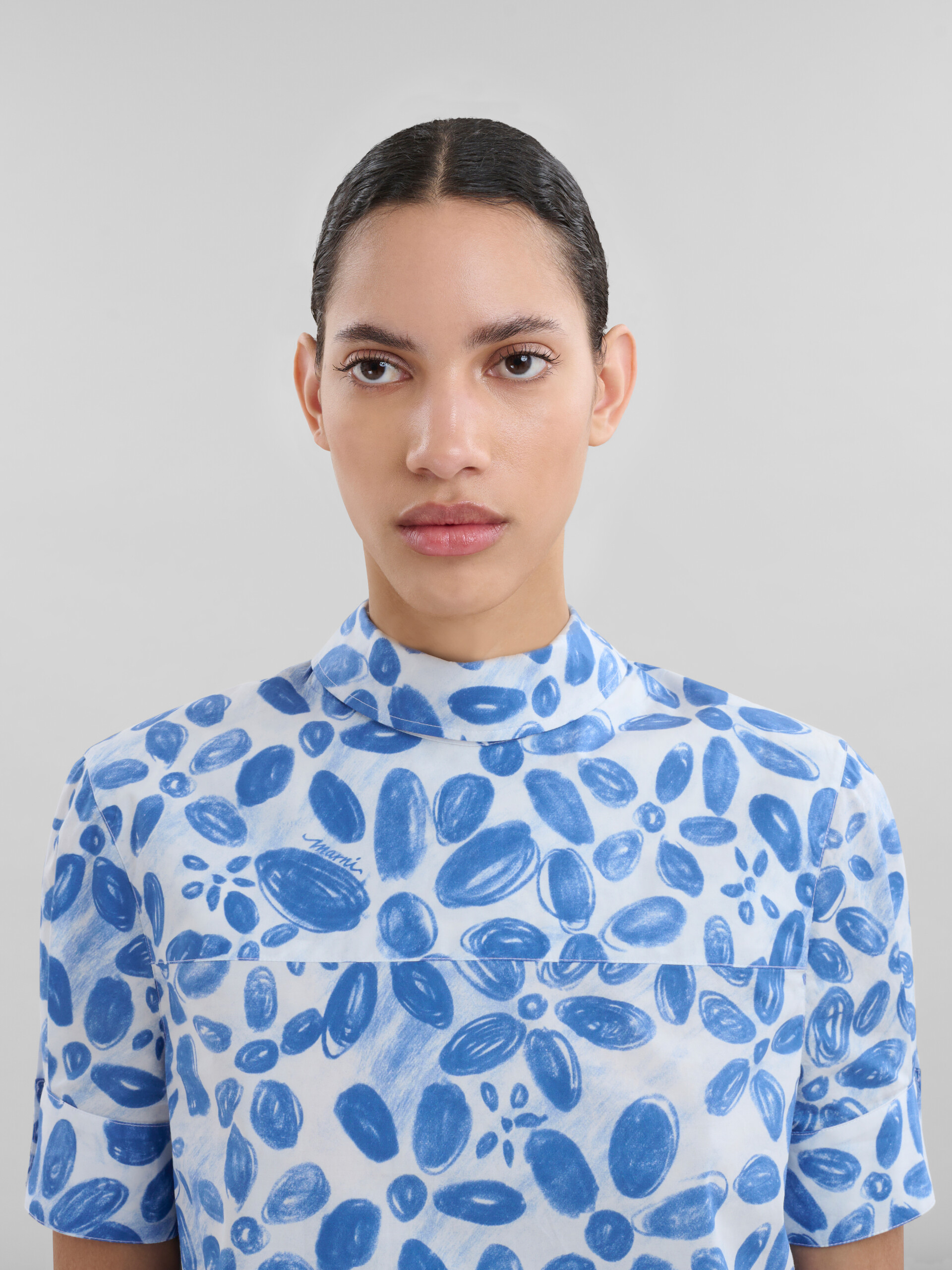 White organic poplin backwards shirt with Blooming print - Shirts - Image 4