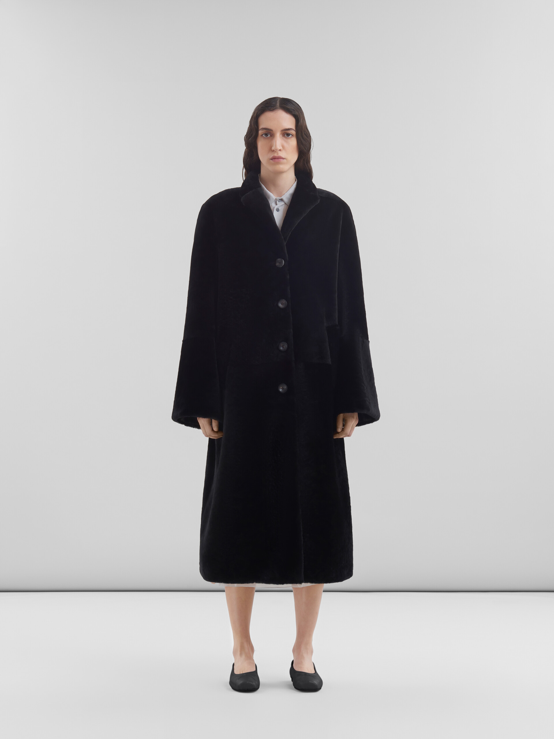 Black shaved shearling coat with padded shoulders - Coats - Image 2