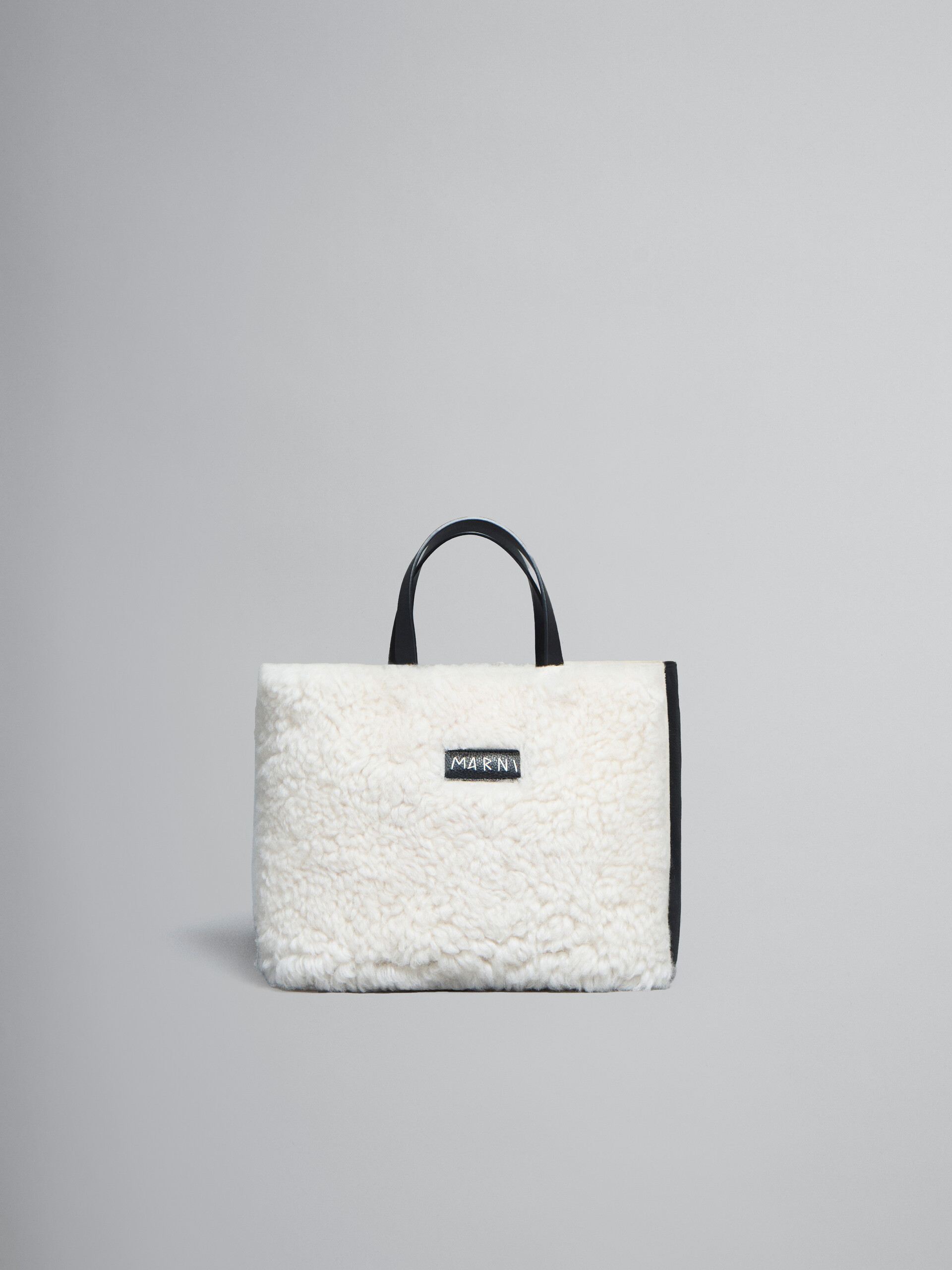 ホワイト  SHEARLING MENDING MUSEO E/W - ショッピングバッグ - Image 1