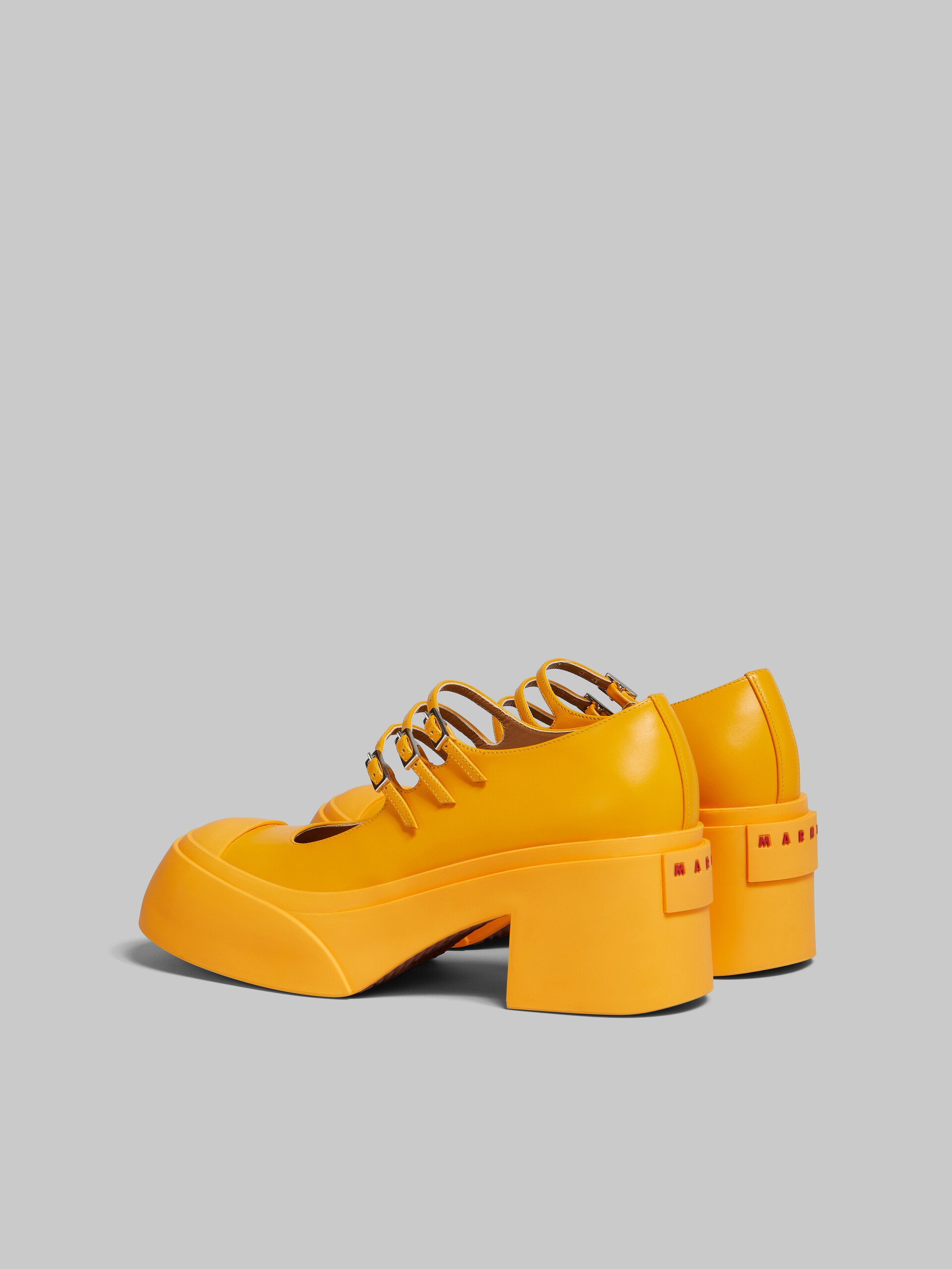 Zapatos Pablo estilo Mary Jane con triple hebilla de piel negra - Sneakers - Image 3
