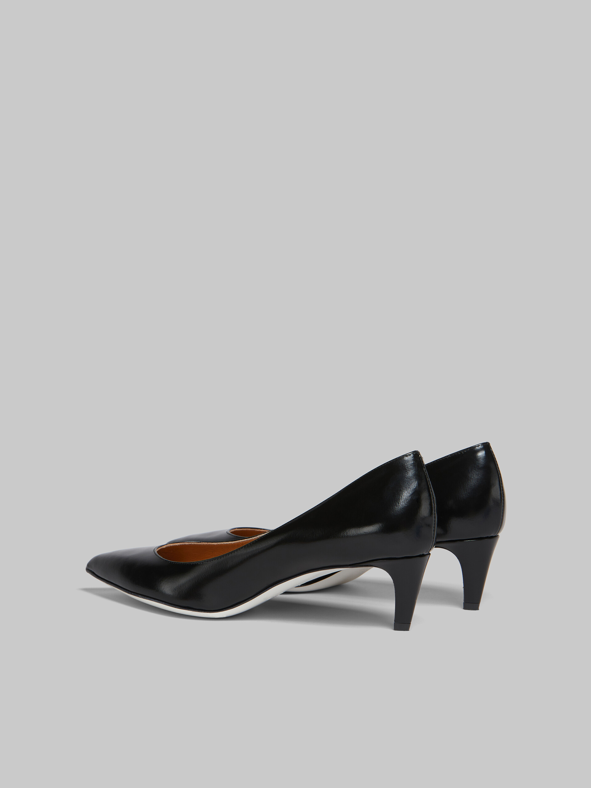 Zapato de salón Rhythm de piel estilo palmellato negra - Salones - Image 3