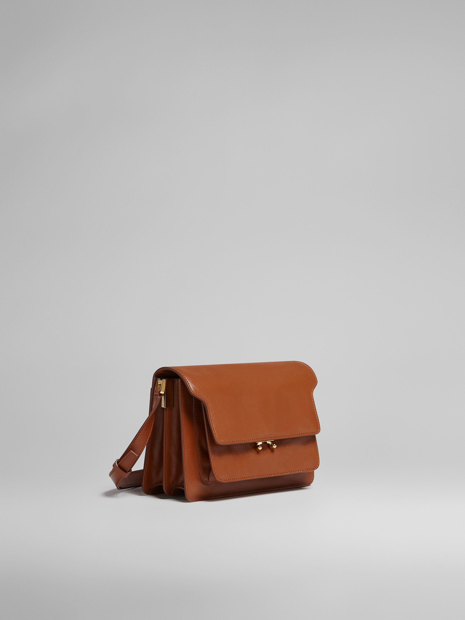 TRUNK SOFT medium bag in brown leather - Shoulder Bag - Image 6