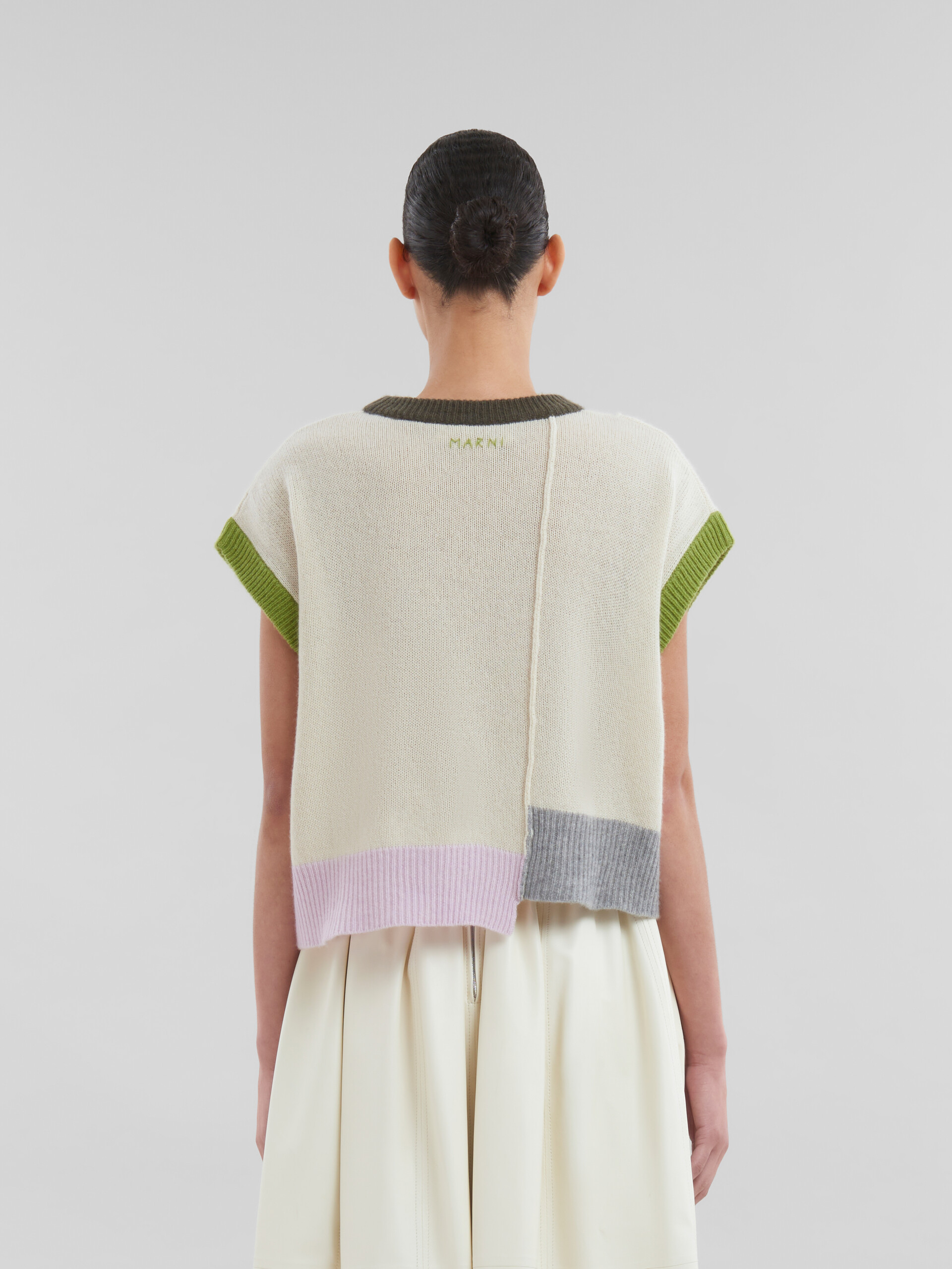 Brauner Kaschmirpullover im Colourblock-Design - Pullover - Image 3