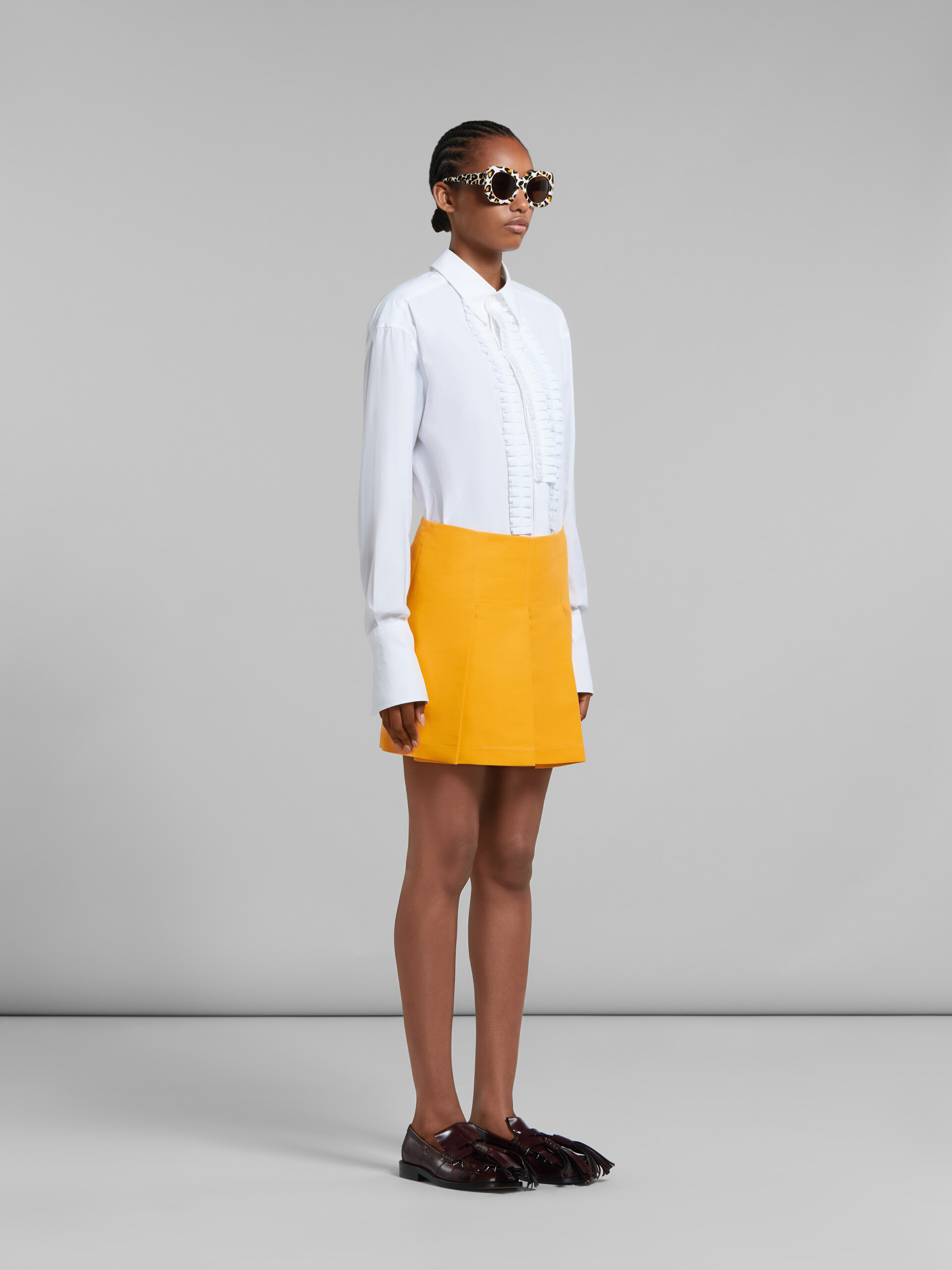 Minifalda de cady naranja con pliegues anchos - Faldas - Image 5
